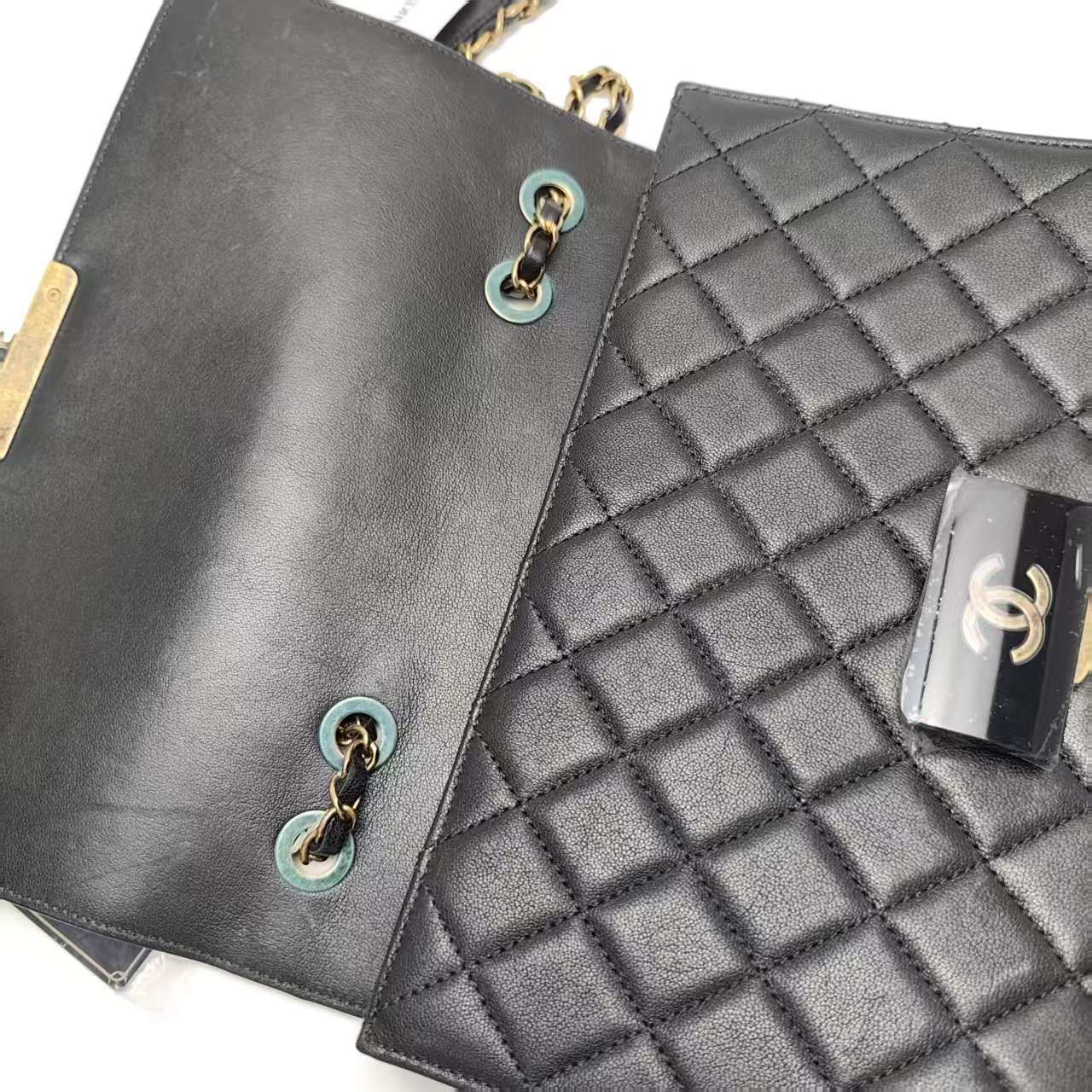 【*Shipped from: China*】CHANEL Leather Shoulder Bag — view 8