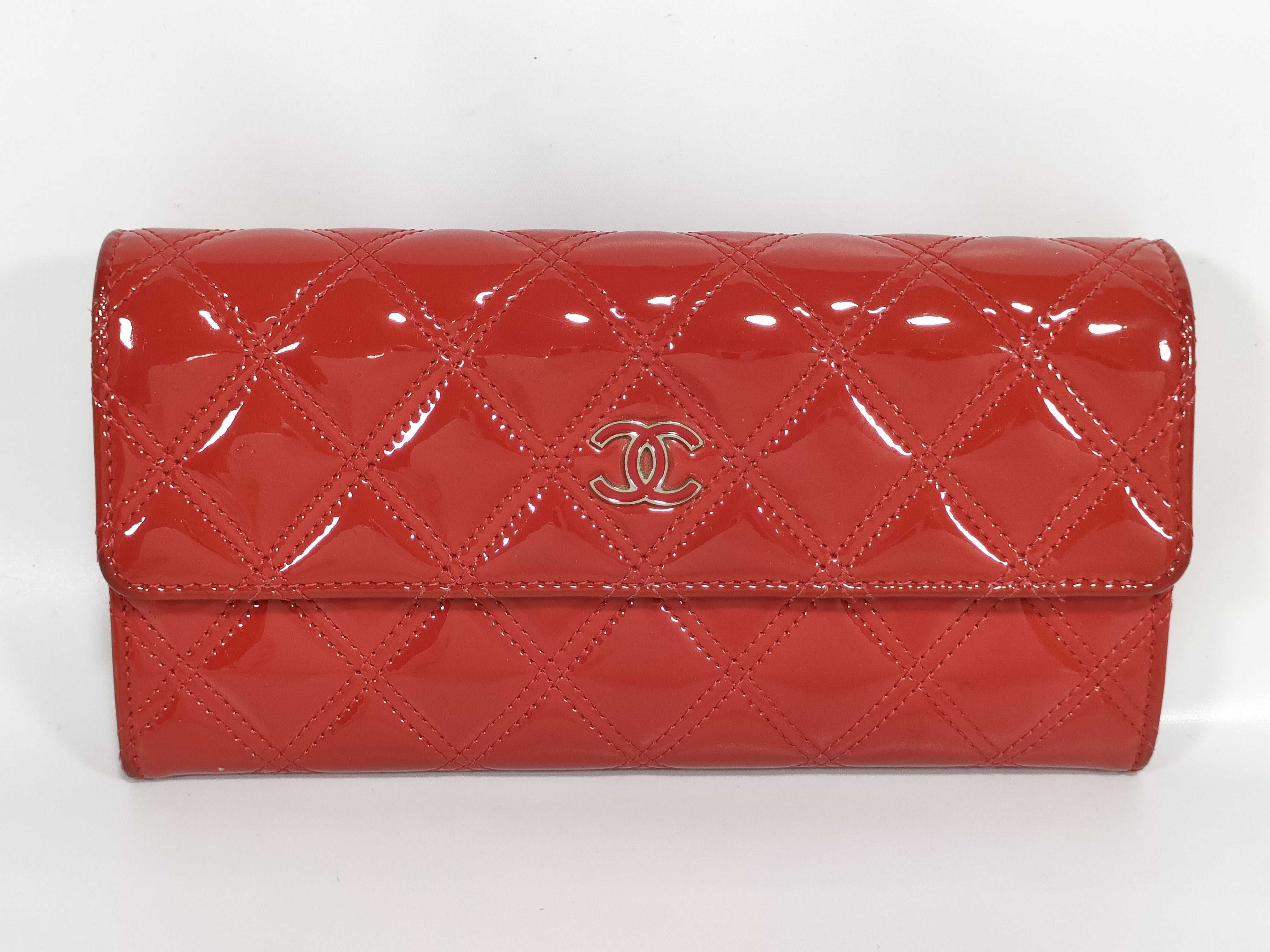 Enamel Matelassé Long Wallet