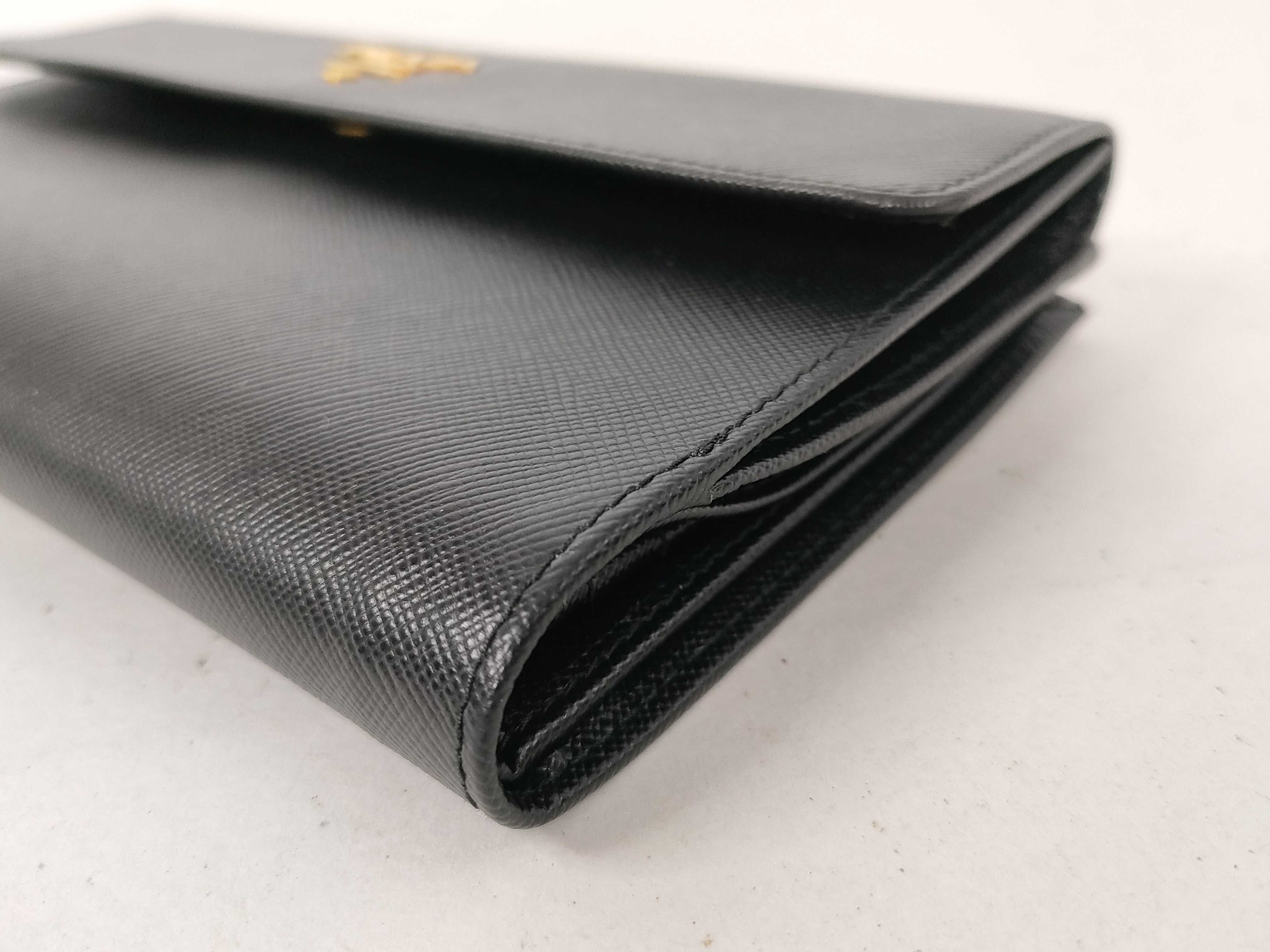 wallet — view 3