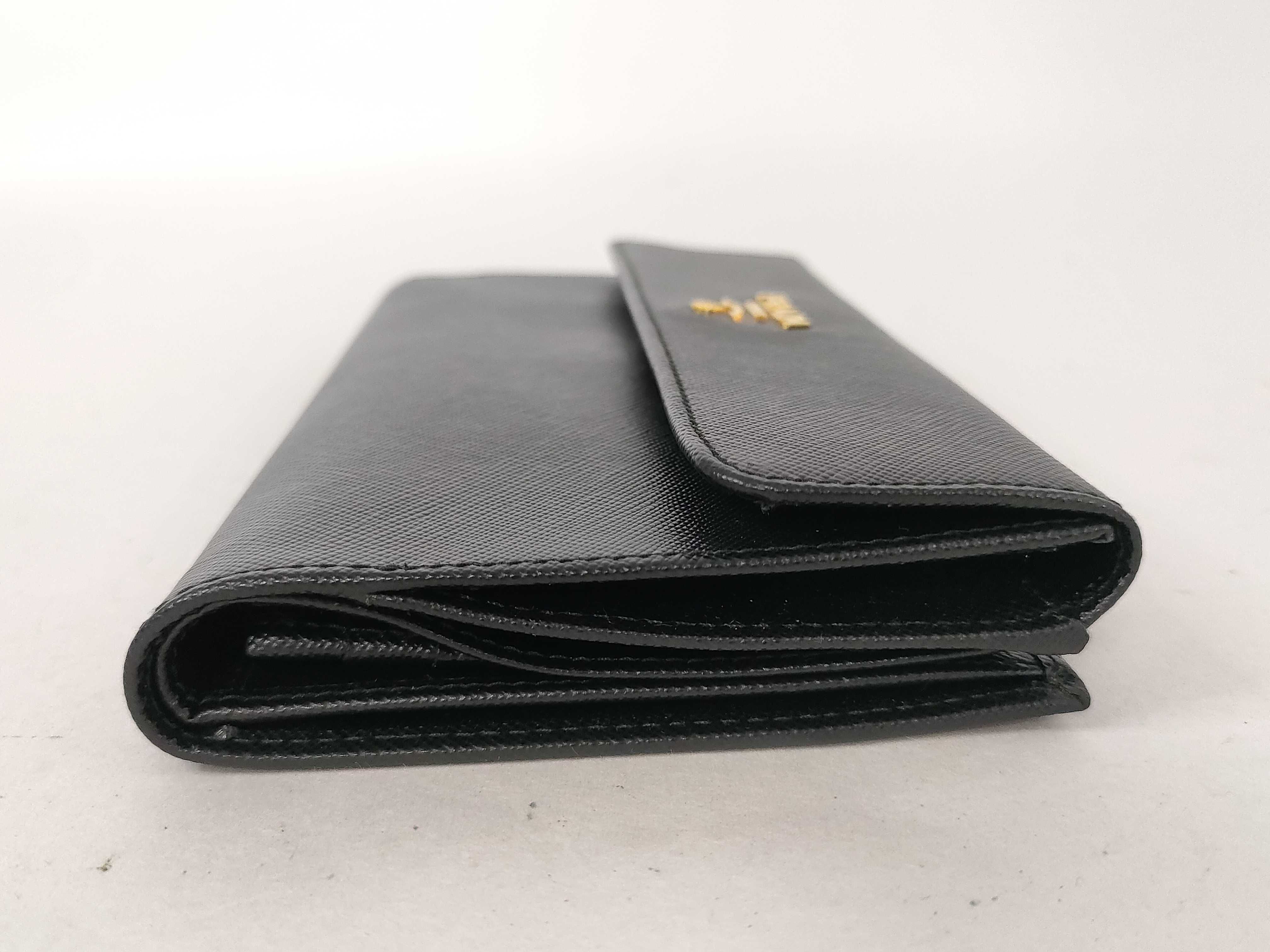 wallet — view 4