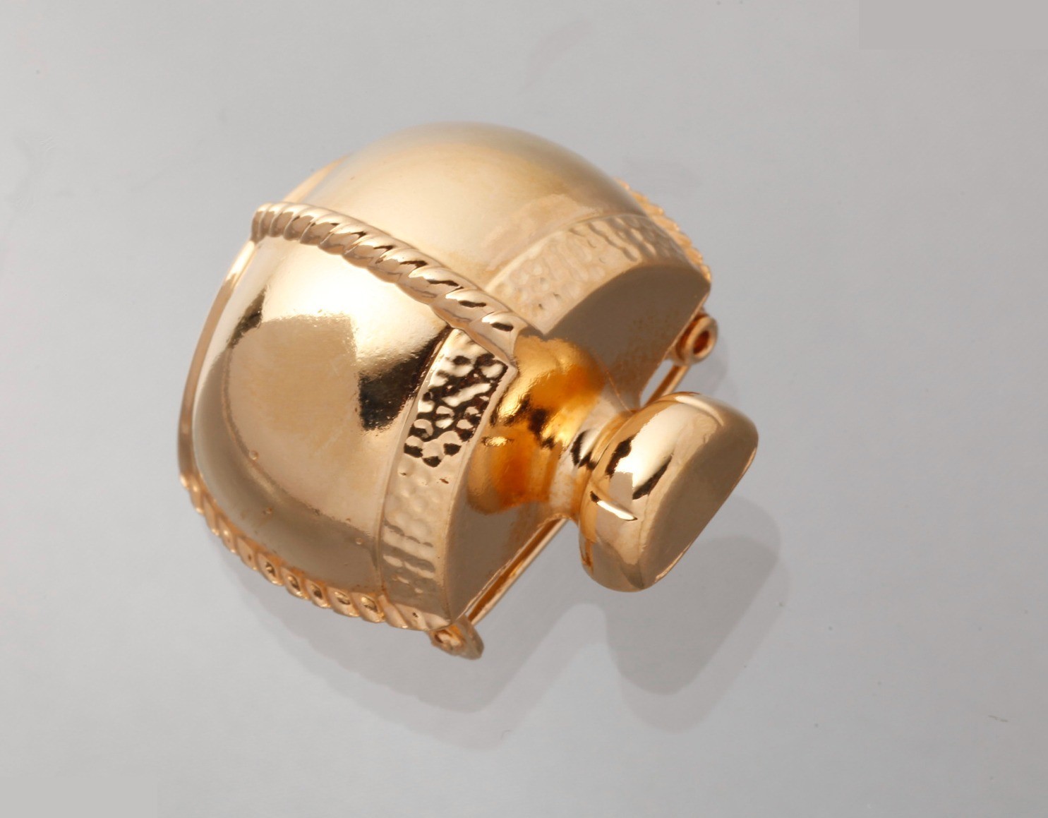 Other lines: Precious metals and brooches — view 2