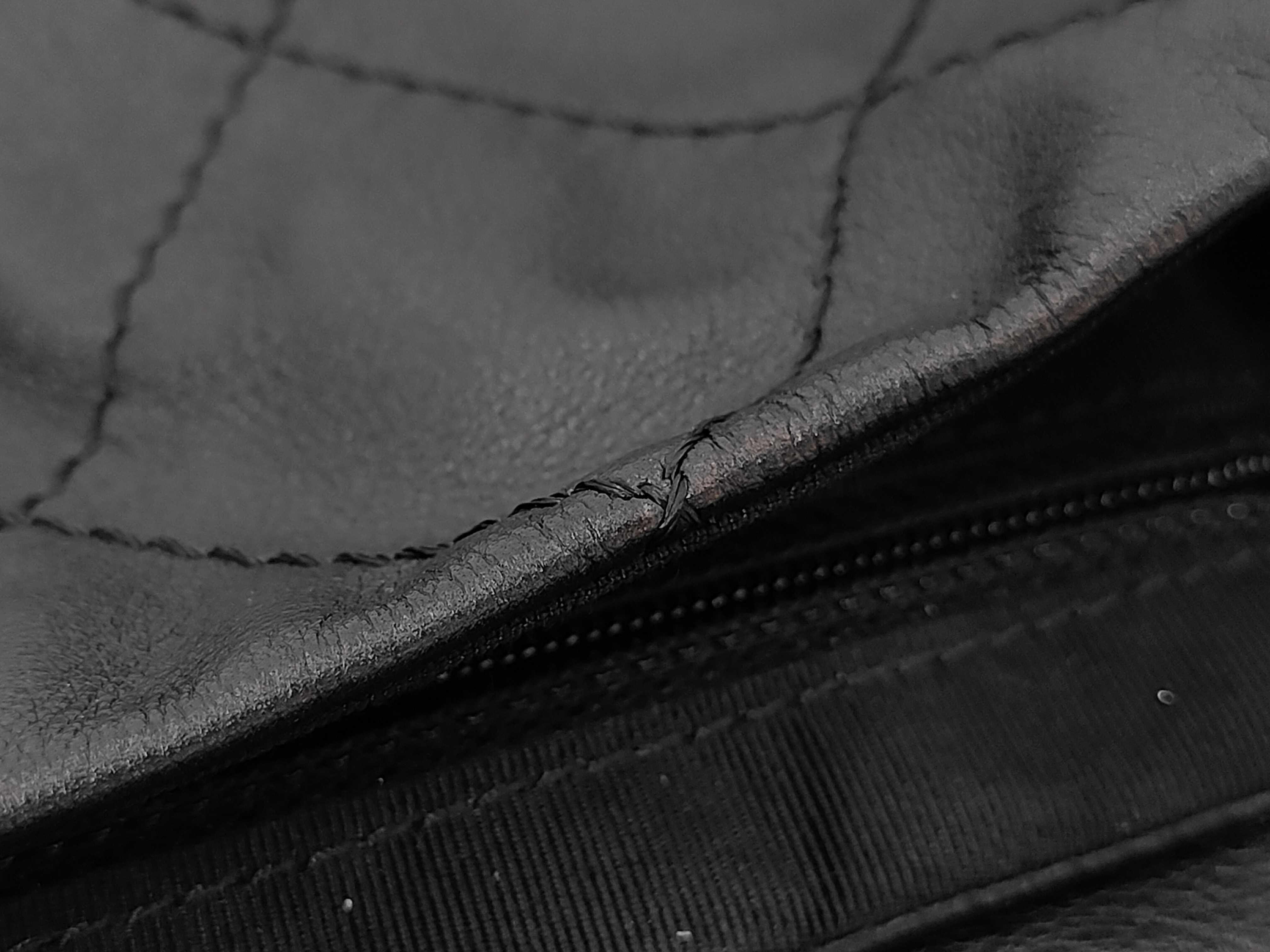Matelassé Patent Chain Tote Bag 12874429 — view 11