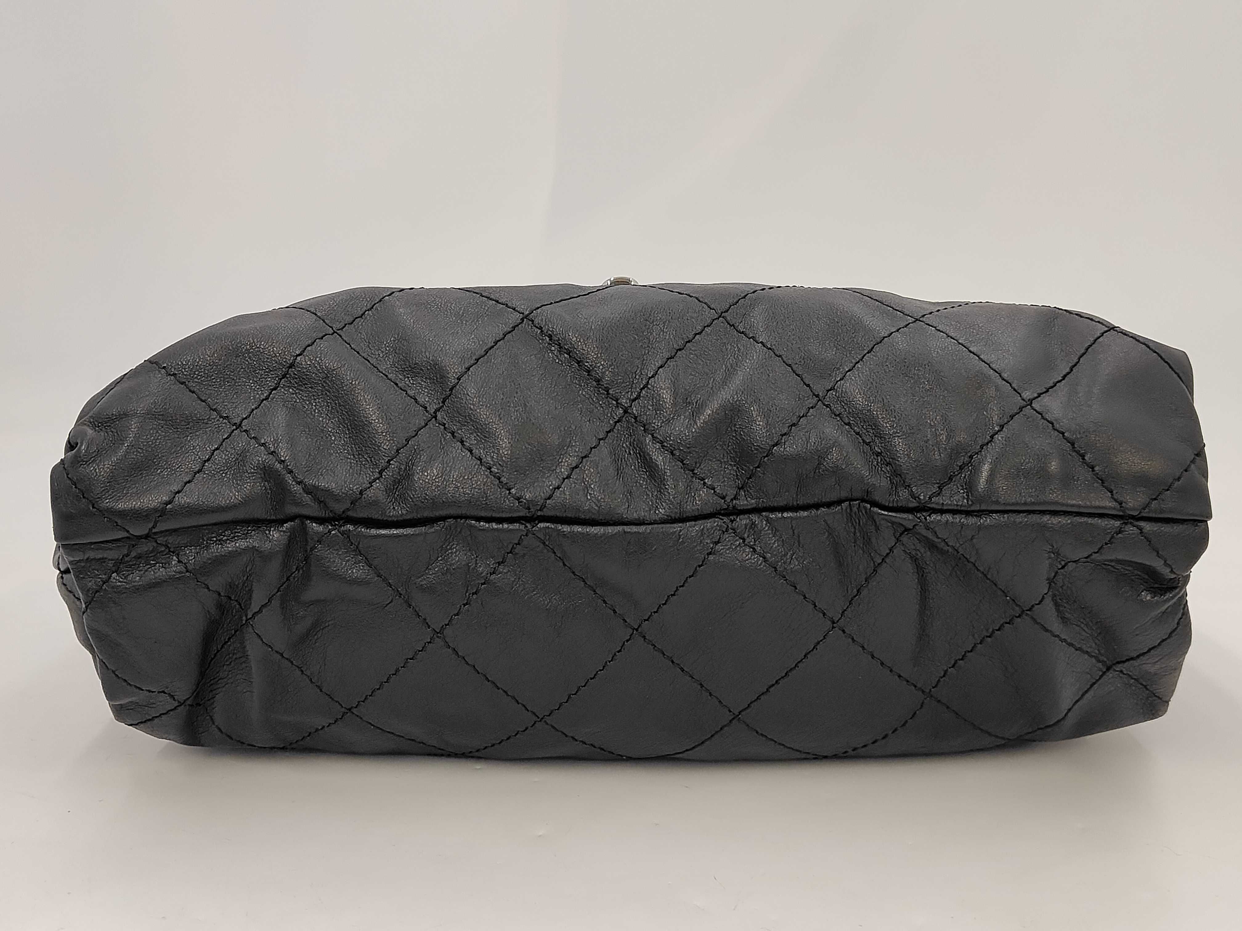 Matelassé Patent Chain Tote Bag 12874429 — view 3