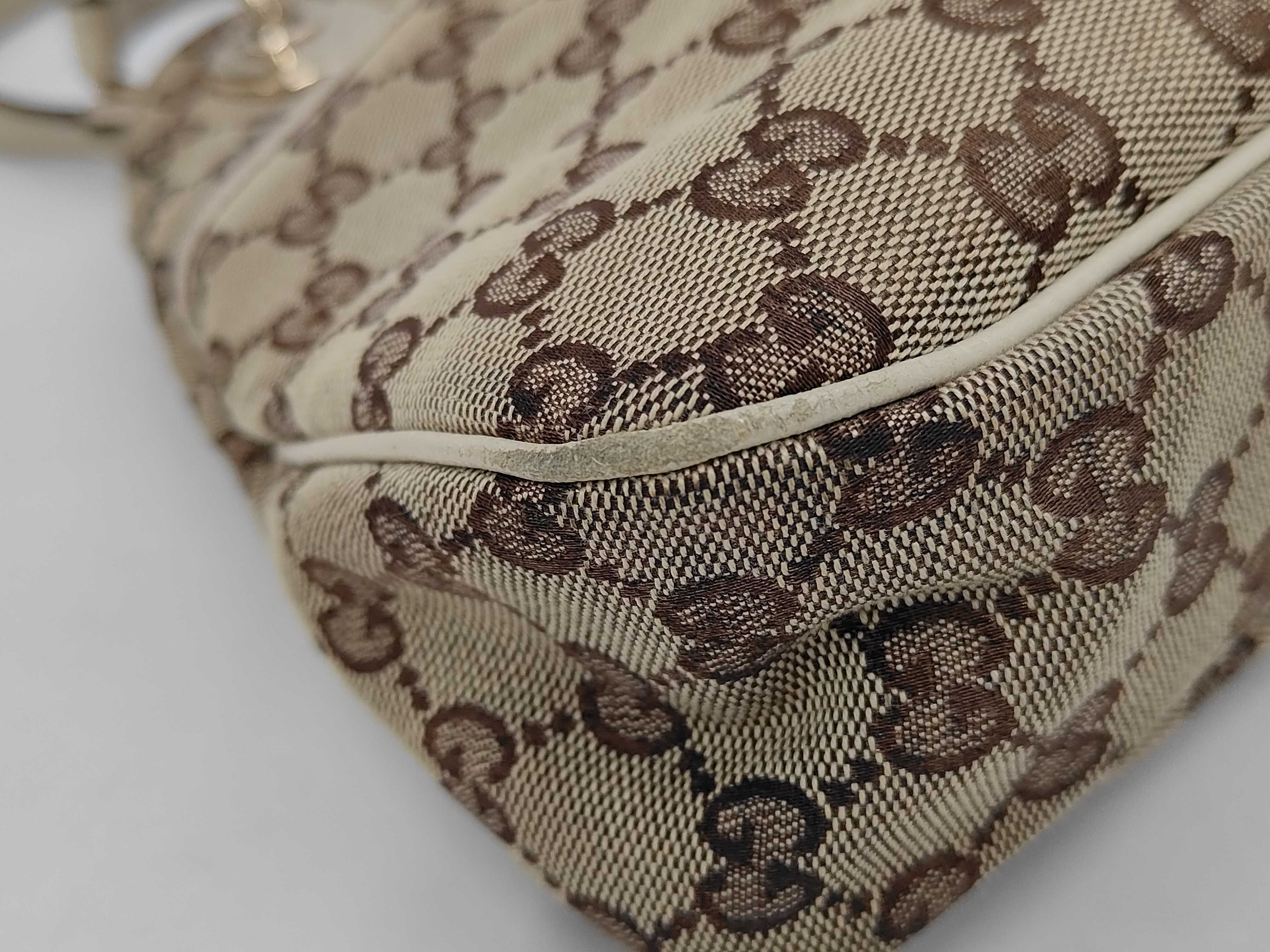 GG Canvas One-Shoulder Bag, White Leather. *Leather shows some wear and stains. Item Number: 121023.204991 (Handbag) — view 3