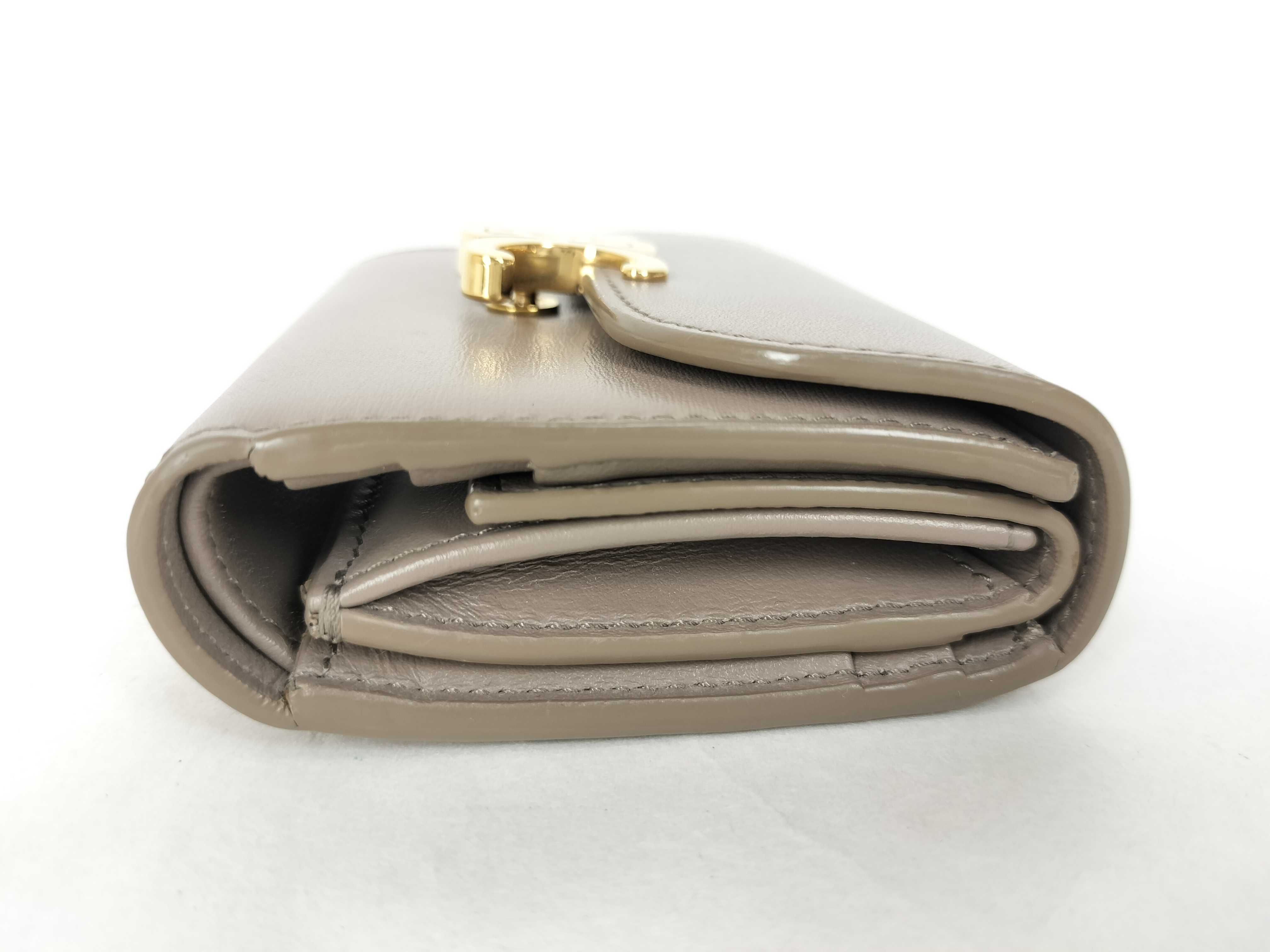 Triomphe Compact Wallet Tri-fold Wallet — view 5