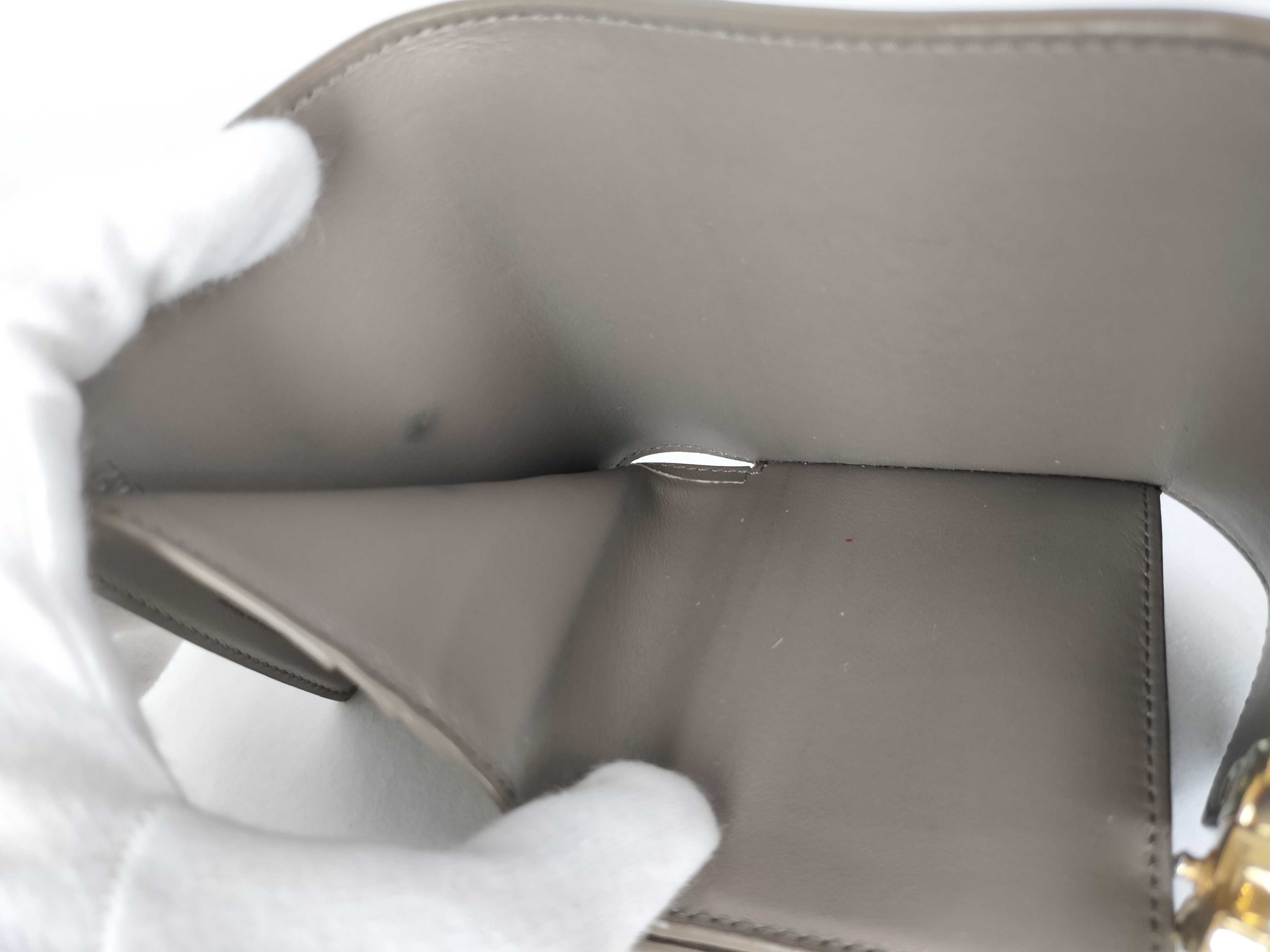 Triomphe Compact Wallet Tri-fold Wallet — view 10
