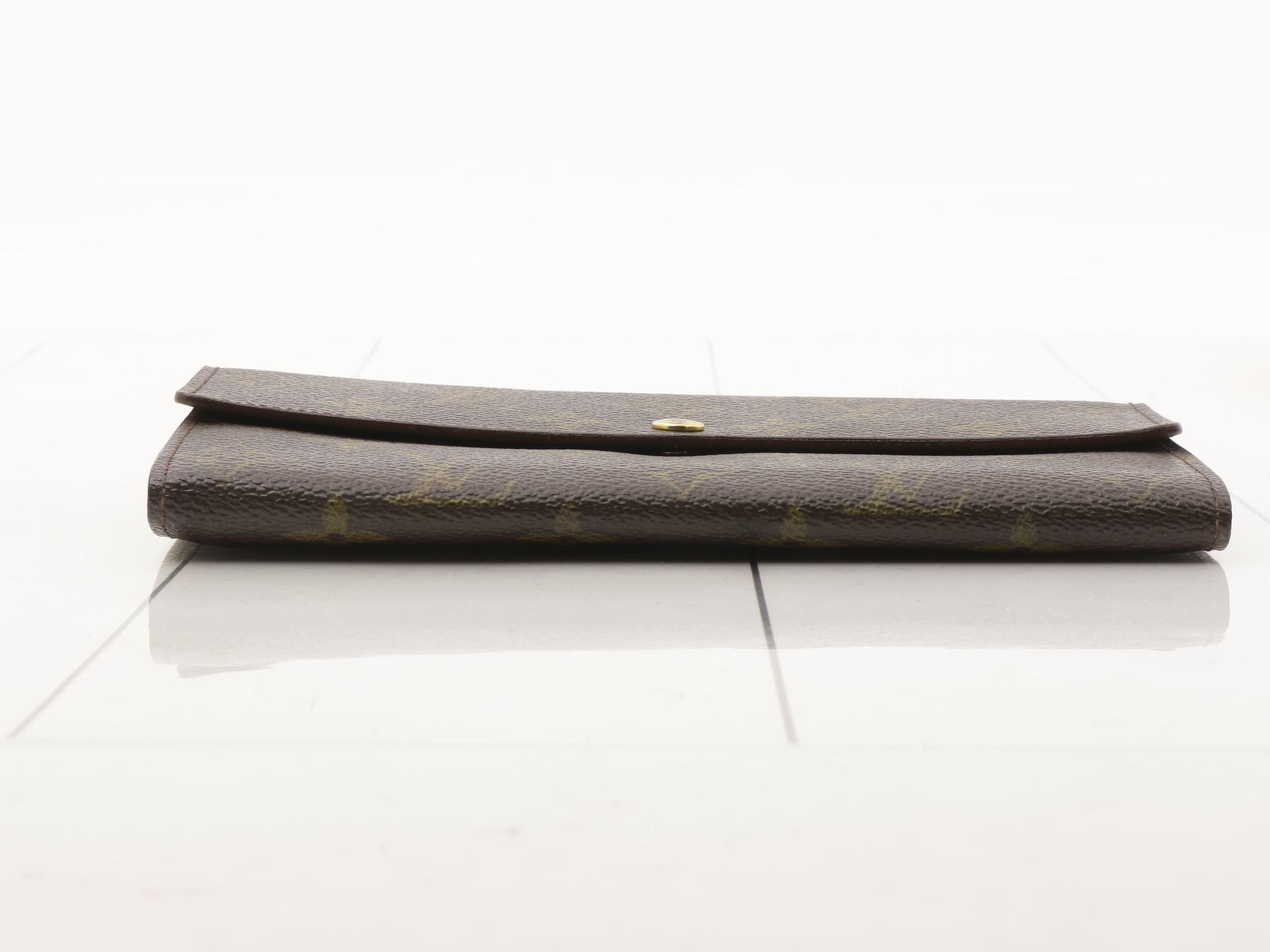 M61734 LV Monogram Portefeuille Sarah Long Wallet — view 3