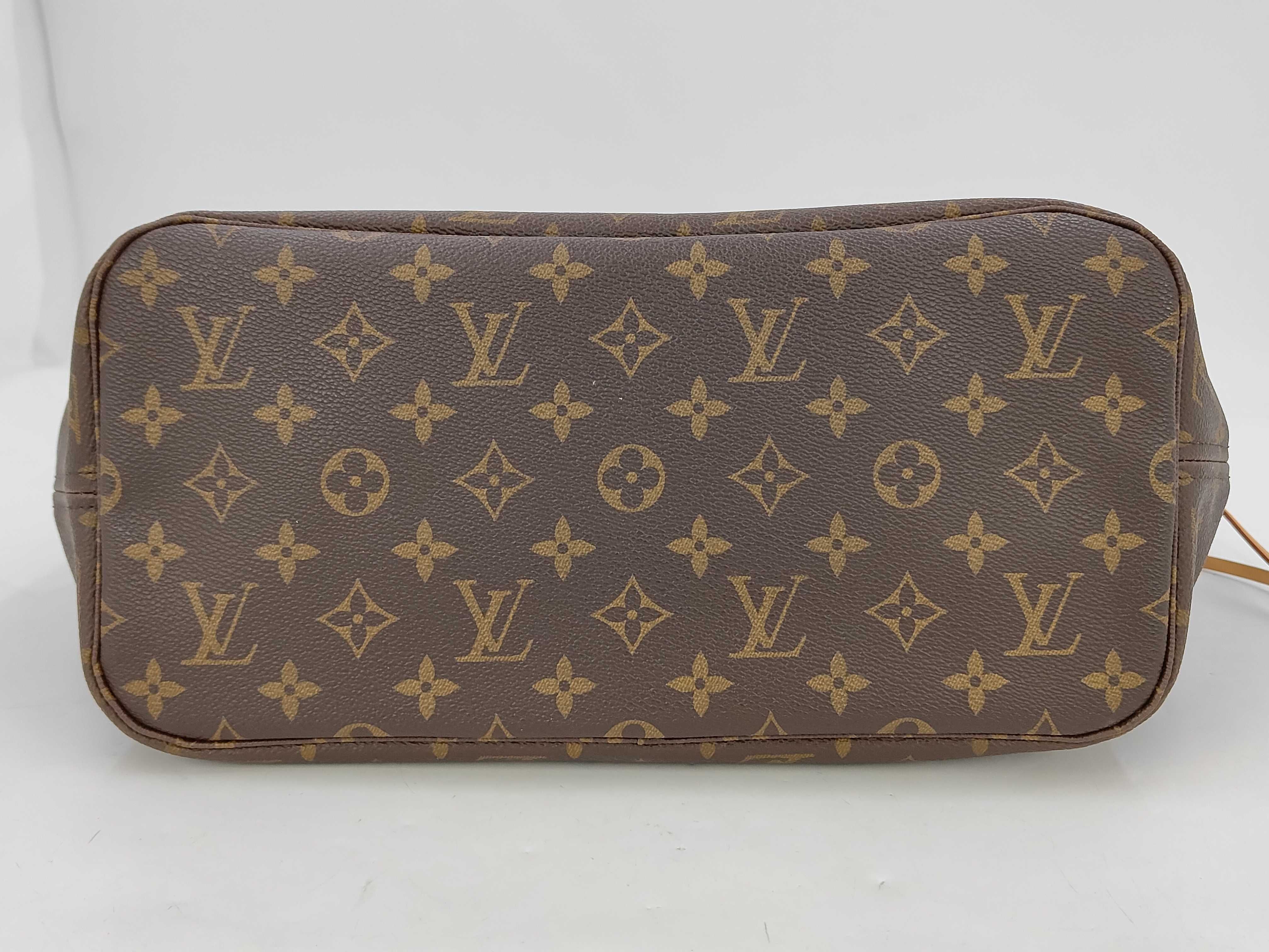 Neverfull MM Tote Bag — view 6