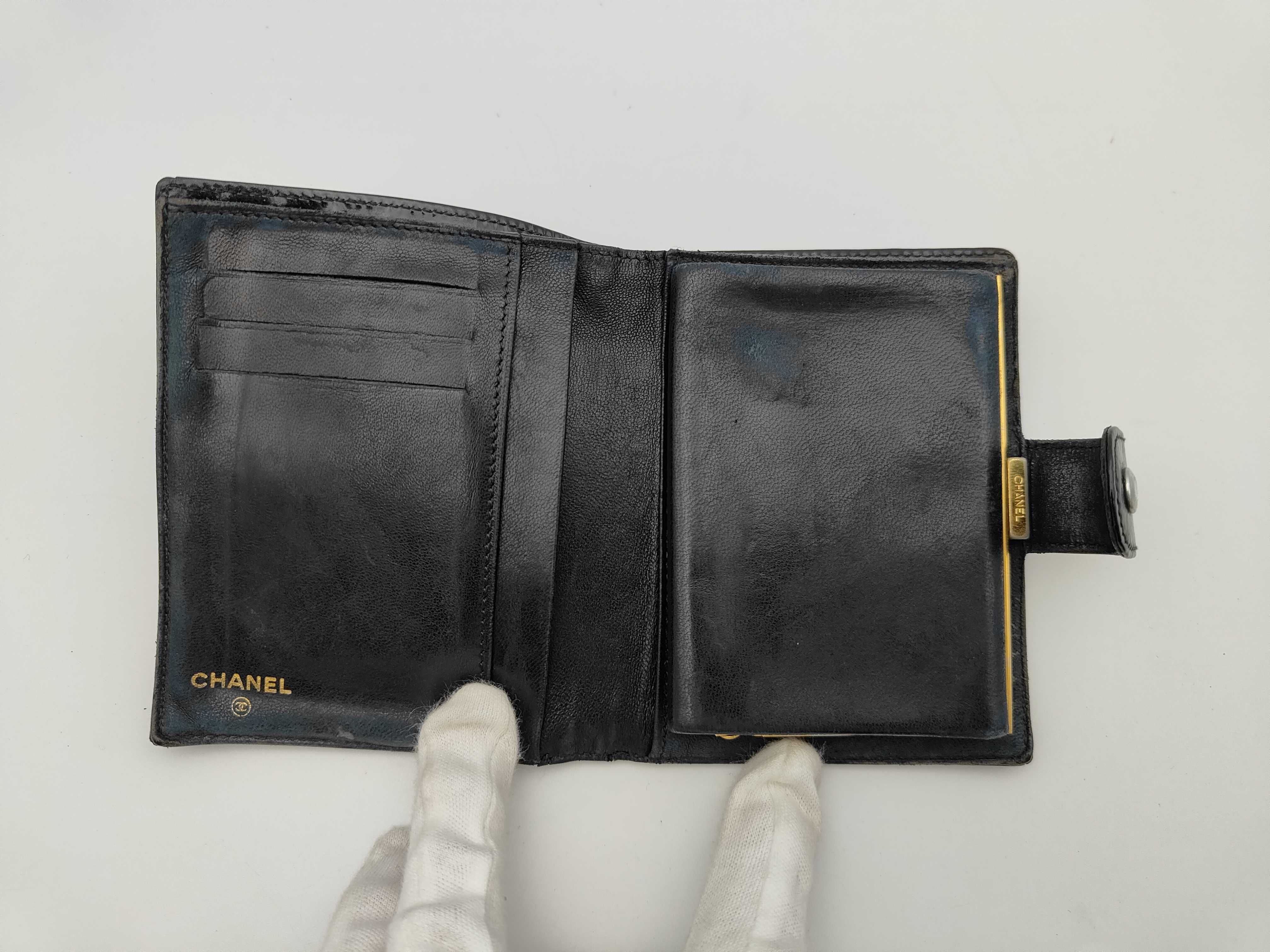 Coco Mark Leather Bi-fold Wallet (with seal, serial number 3) — view 5