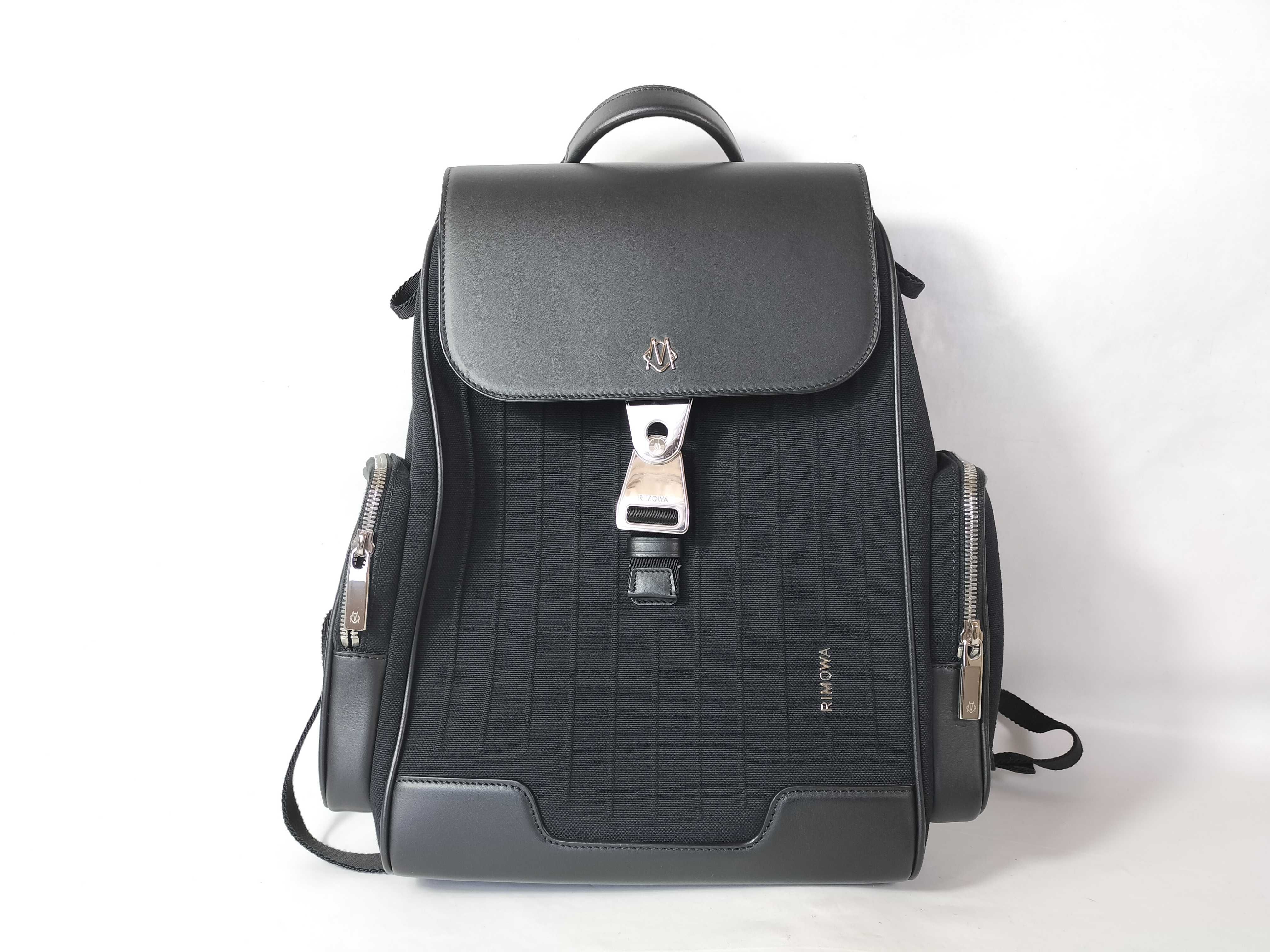 Never Still Flap Backpack, Canvas/Leather, Black.