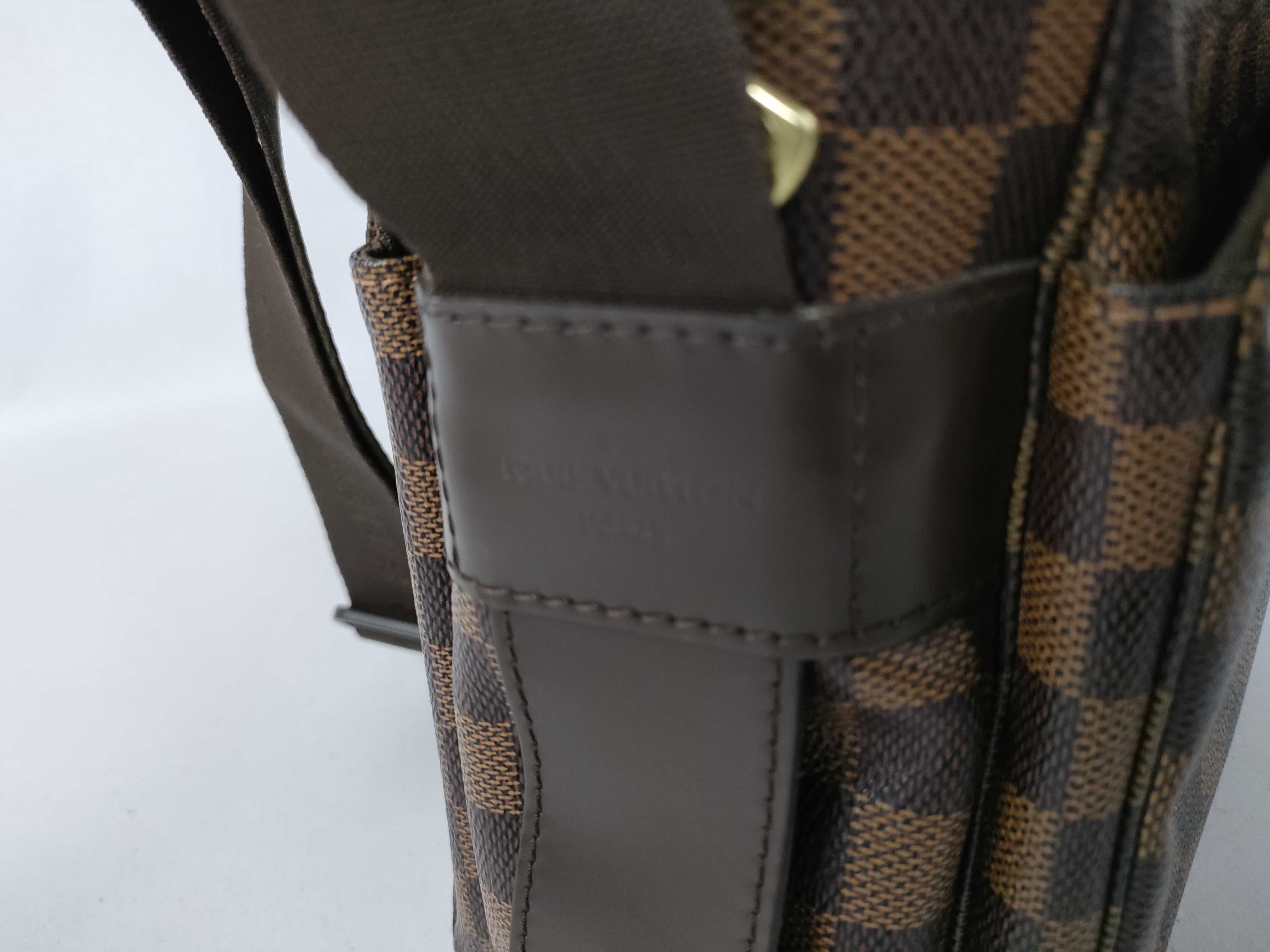 Damier Louis Vuitton Damier Shoulder Bag — view 14