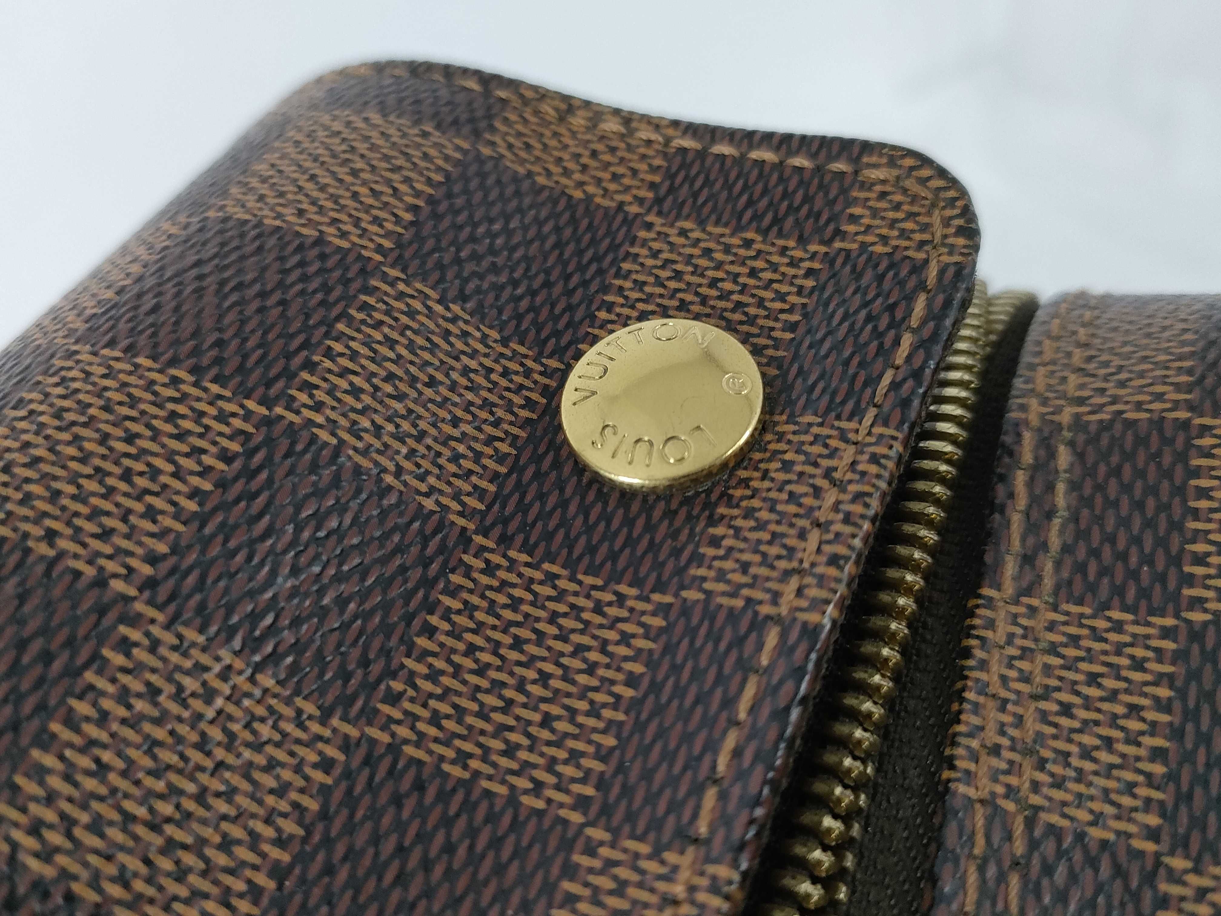 Damier Louis Vuitton Damier Shoulder Bag — view 15