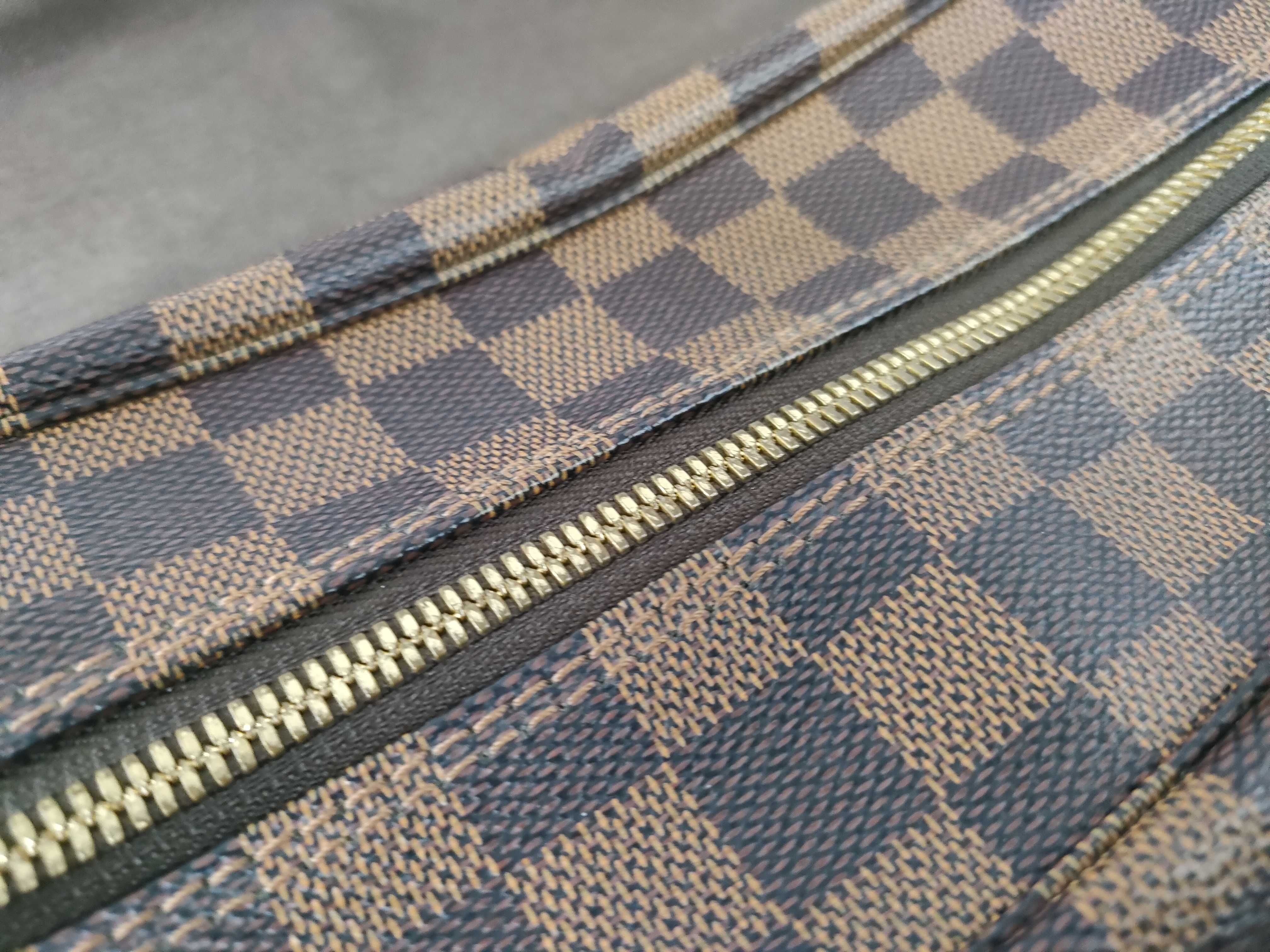 Damier Louis Vuitton Damier Shoulder Bag — view 9