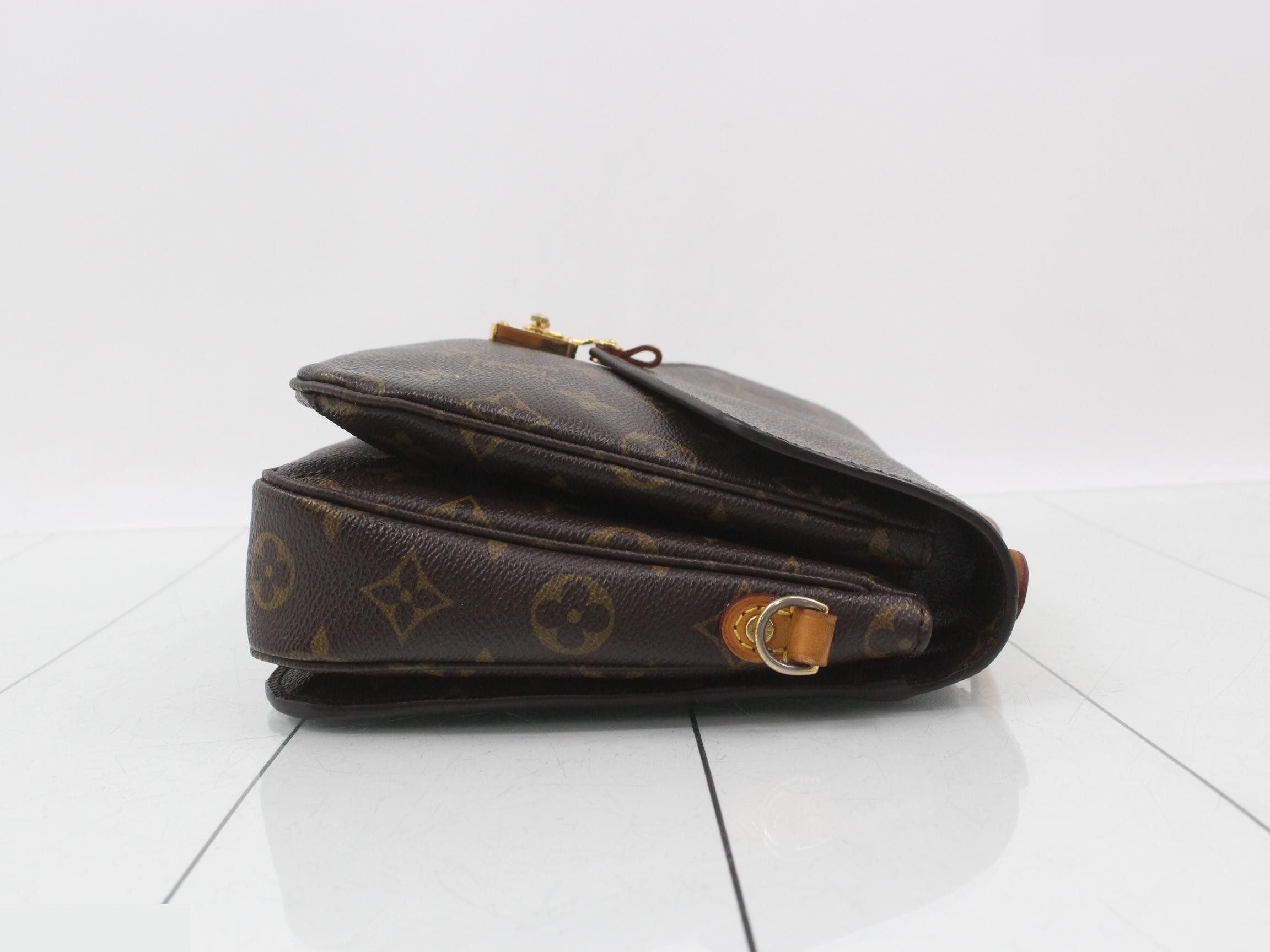 Monogram Pochette Metis MM 2-Way Handbag — view 3