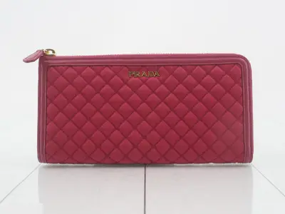 L-shaped wallet
