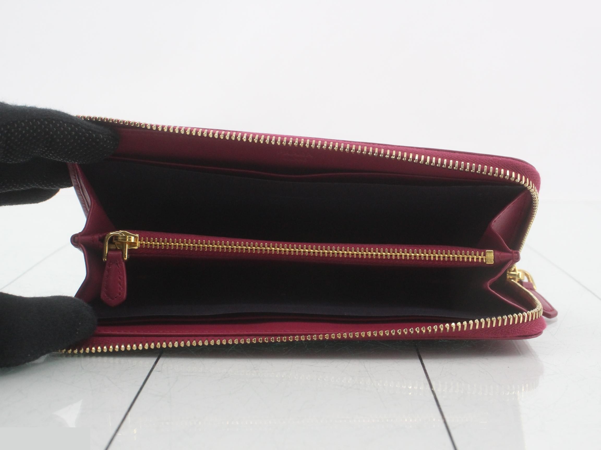 L-shaped wallet — view 4