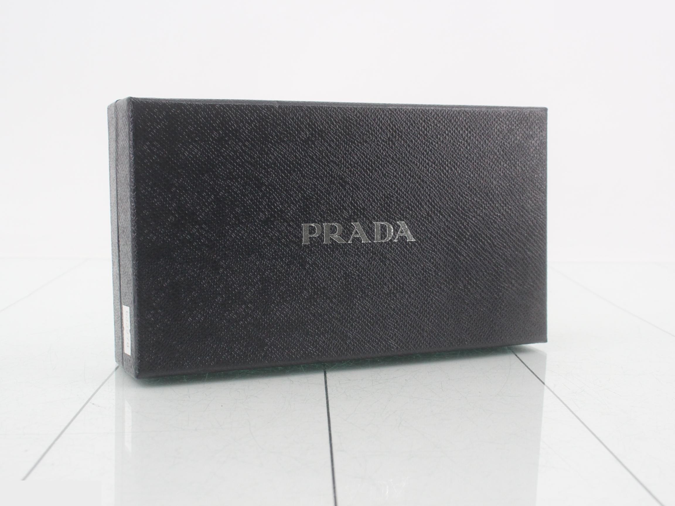 L-shaped wallet — view 5