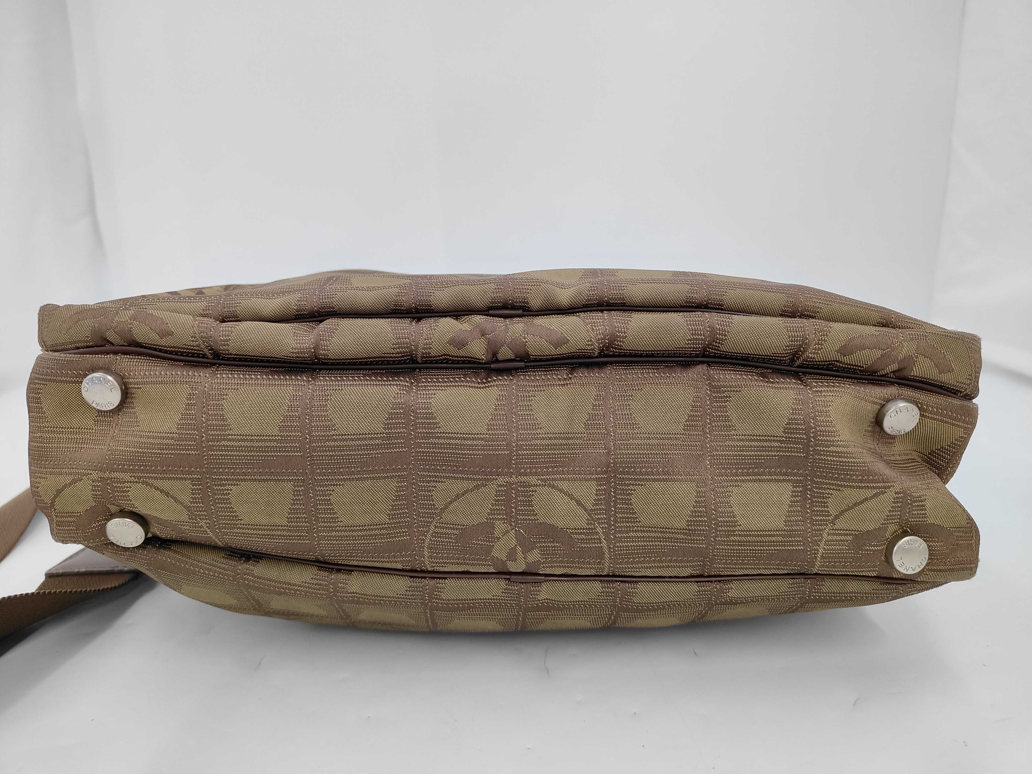 KR - New Travel Line Nylon Shoulder Bag Brown x Khaki — view 7