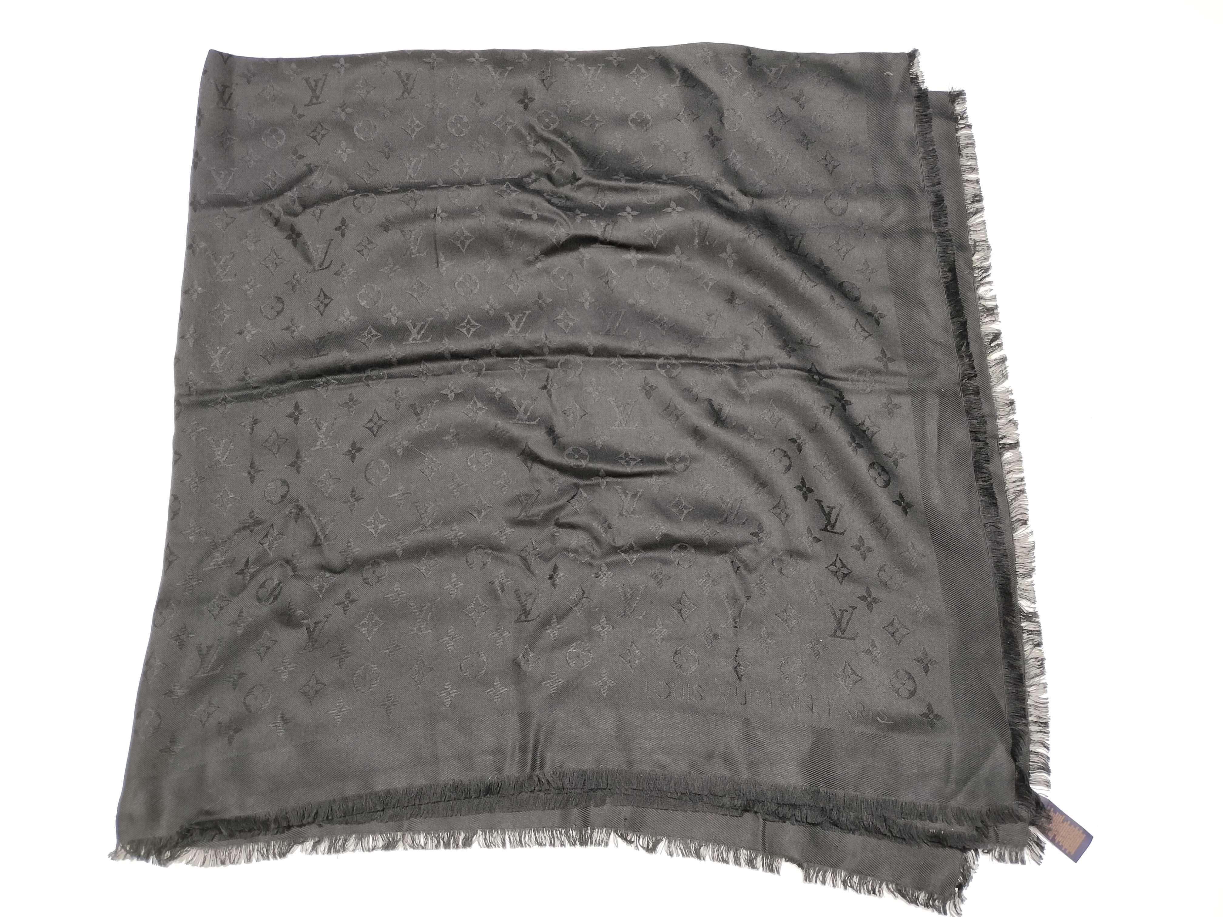 Monogram Stole M71329 (with tag) Other accessories — view 2