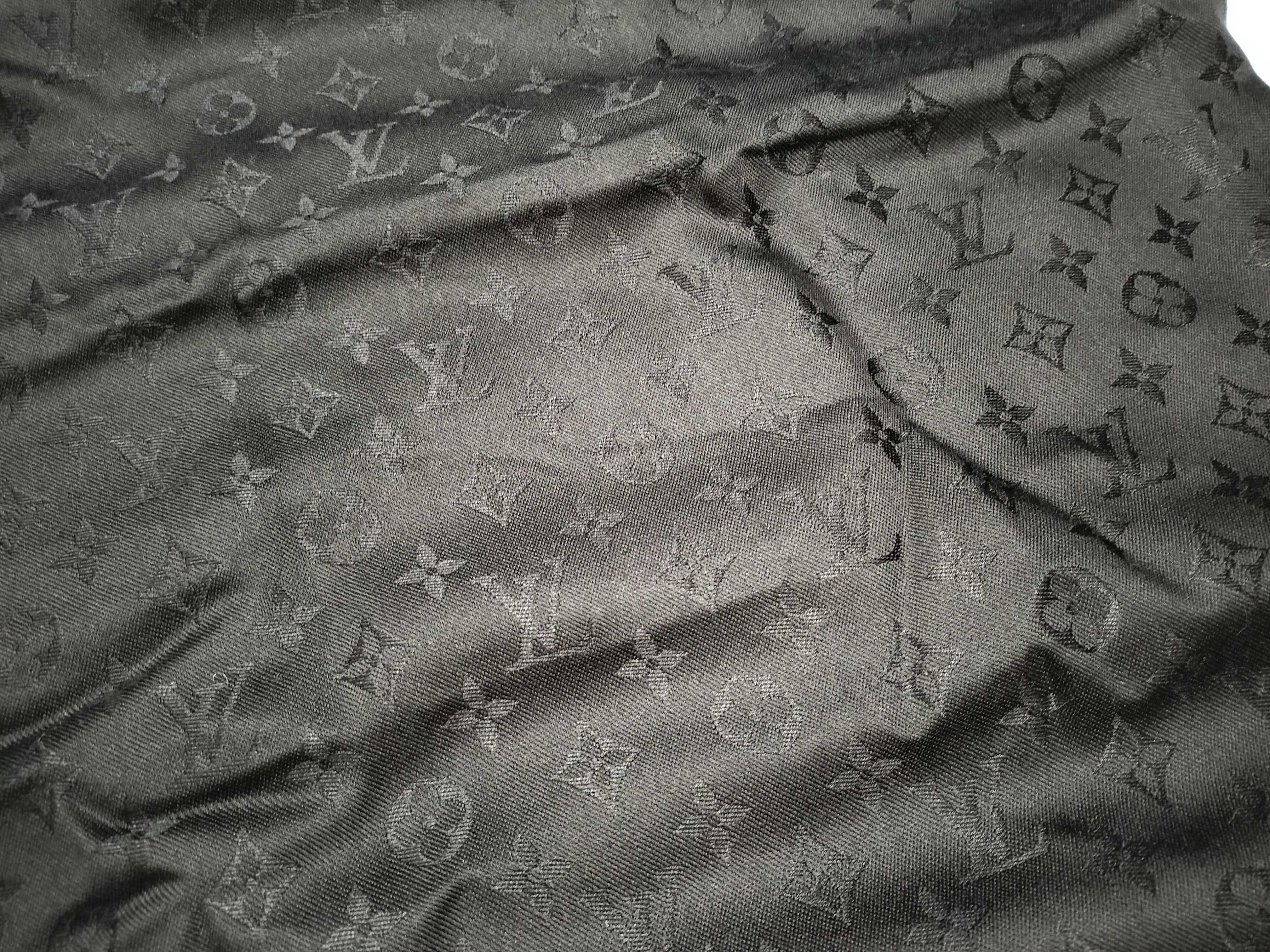 Monogram Stole M71329 (with tag) Other accessories — view 13