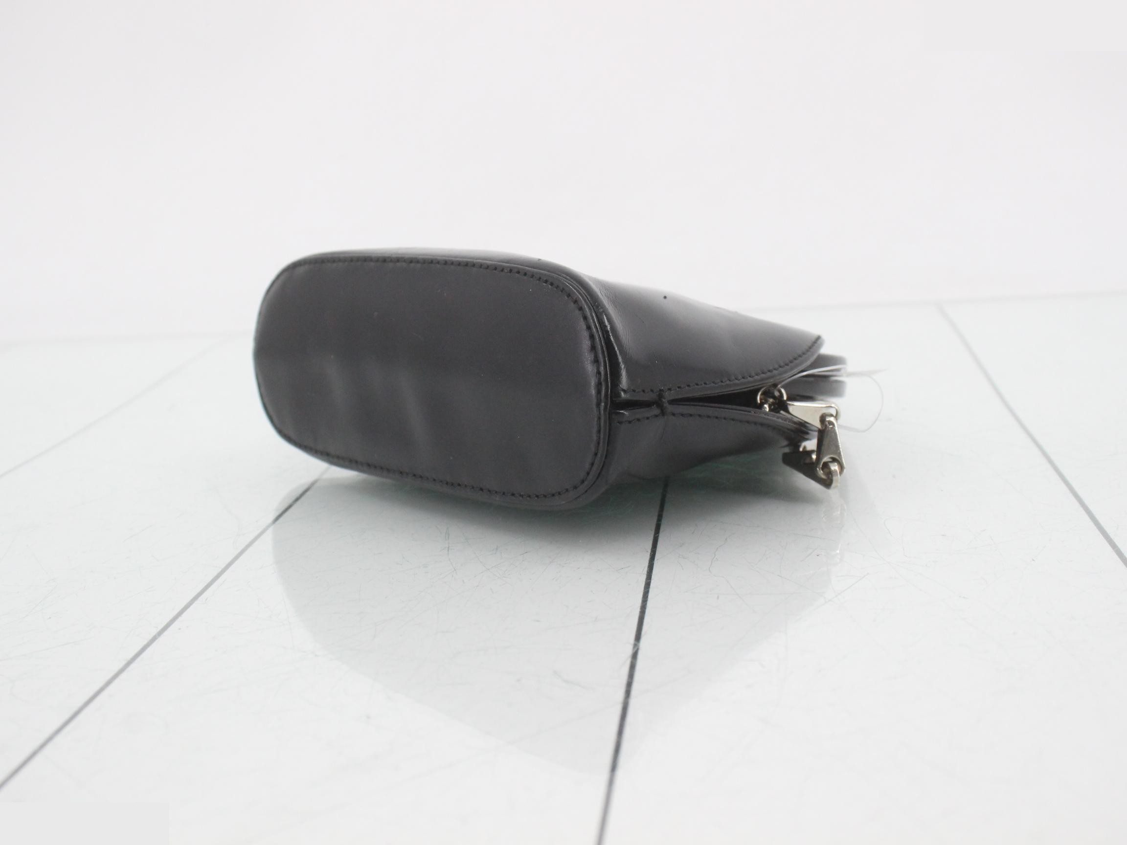 Chain Shoulder Bag with Clasp — view 6