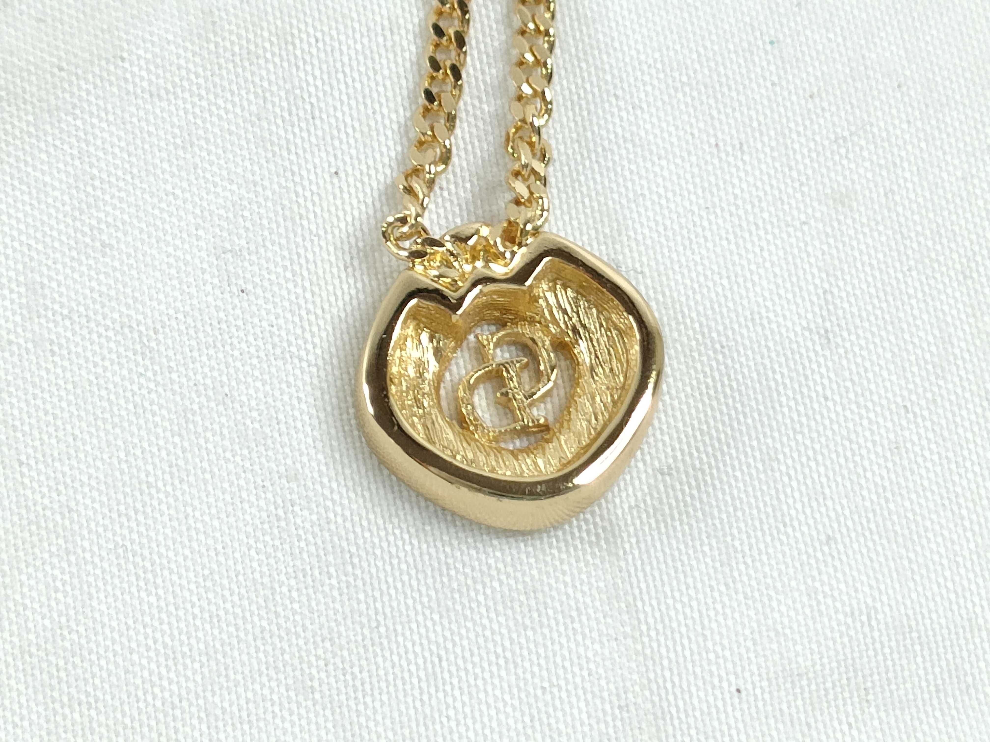 necklace — view 2
