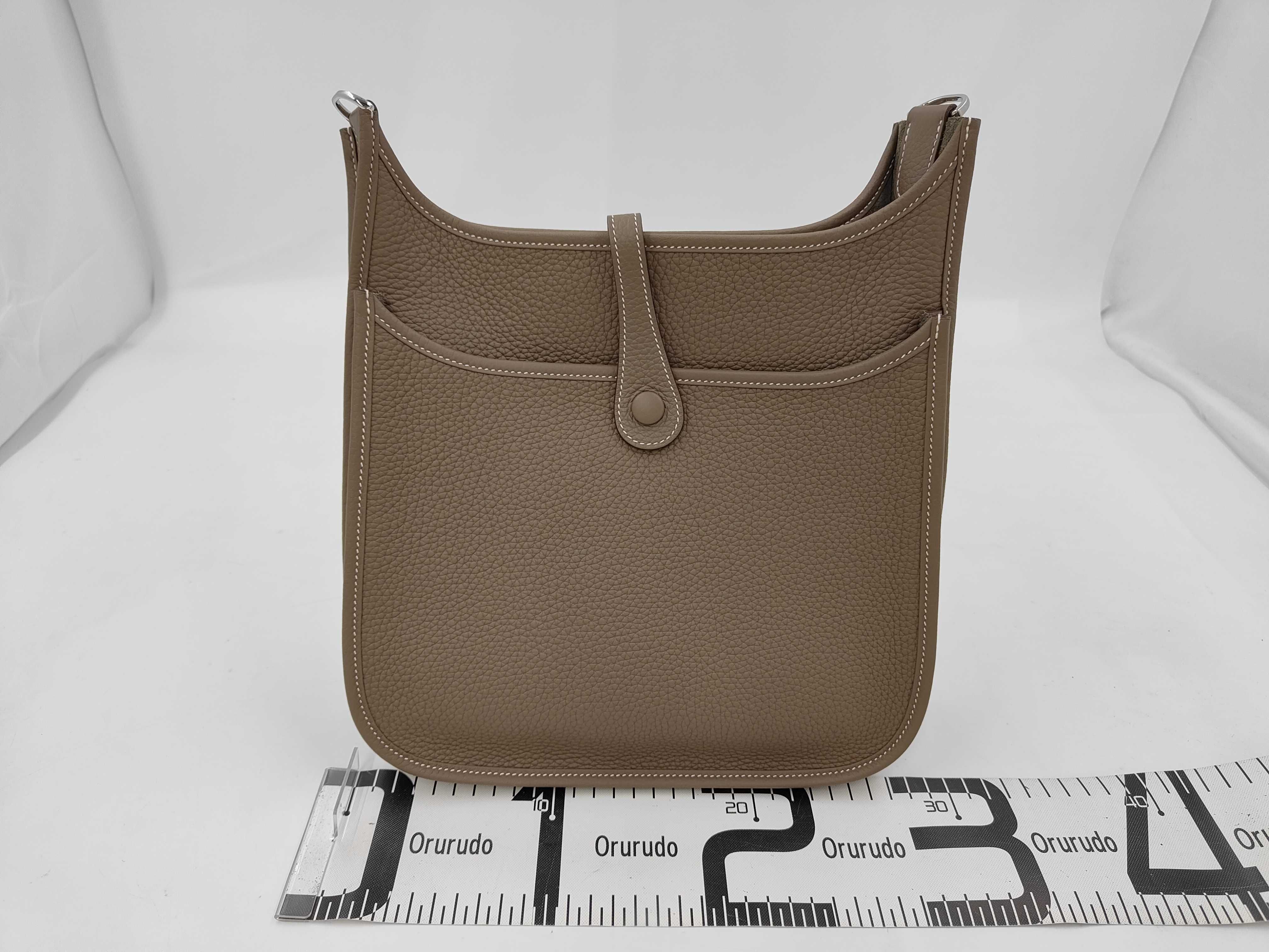Evelyn PM Taurillon Etoupe Silver Hardware K Engraved Shoulder Bag — view 2