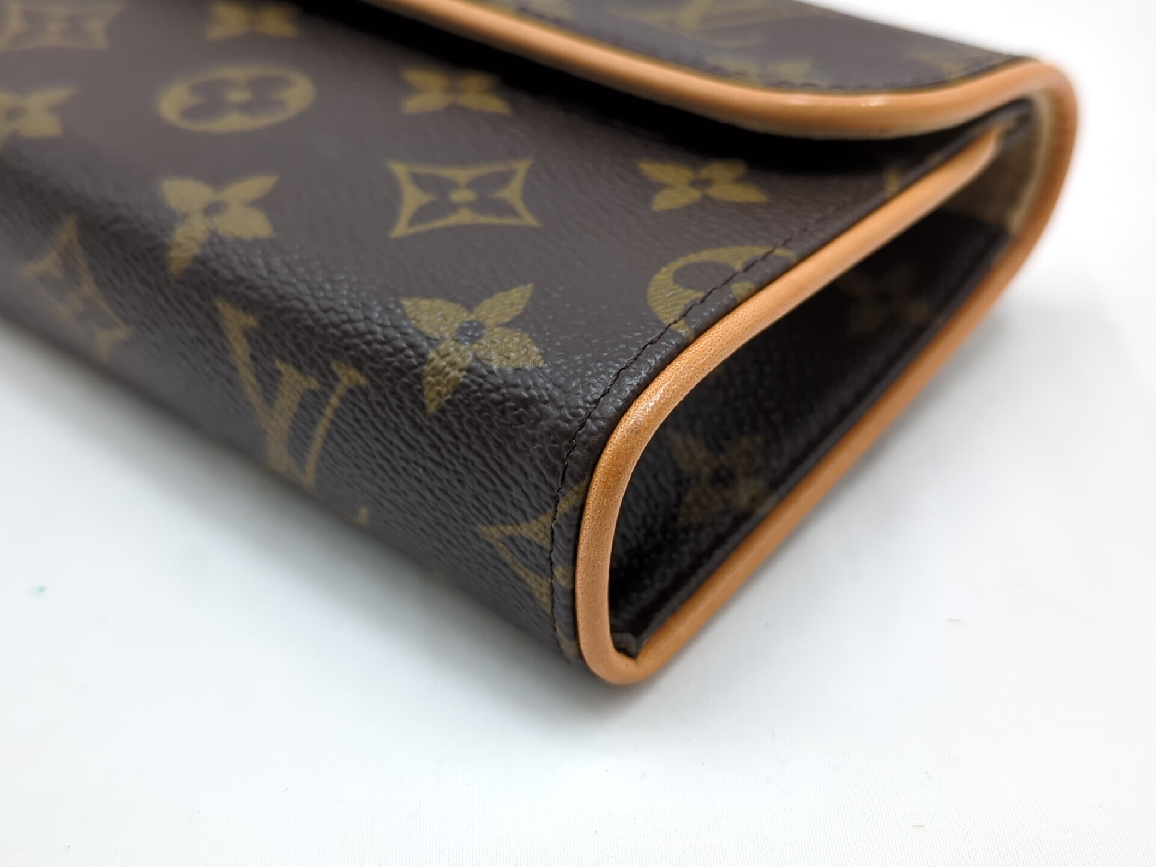 M51855 Monogram Pochette Florentine Waist Bag — view 4