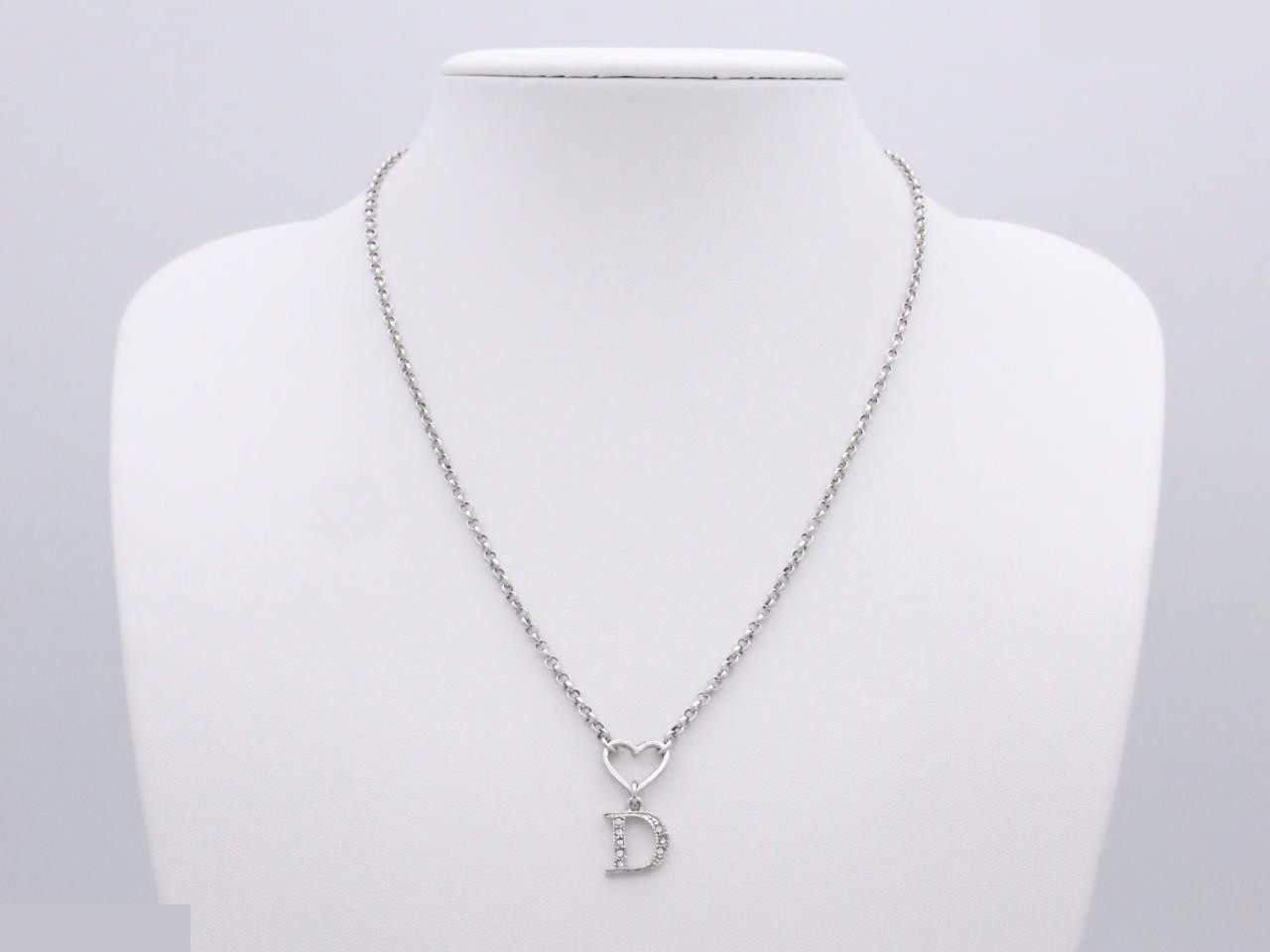 Other lines: Precious metals, necklaces, pendants — view 3