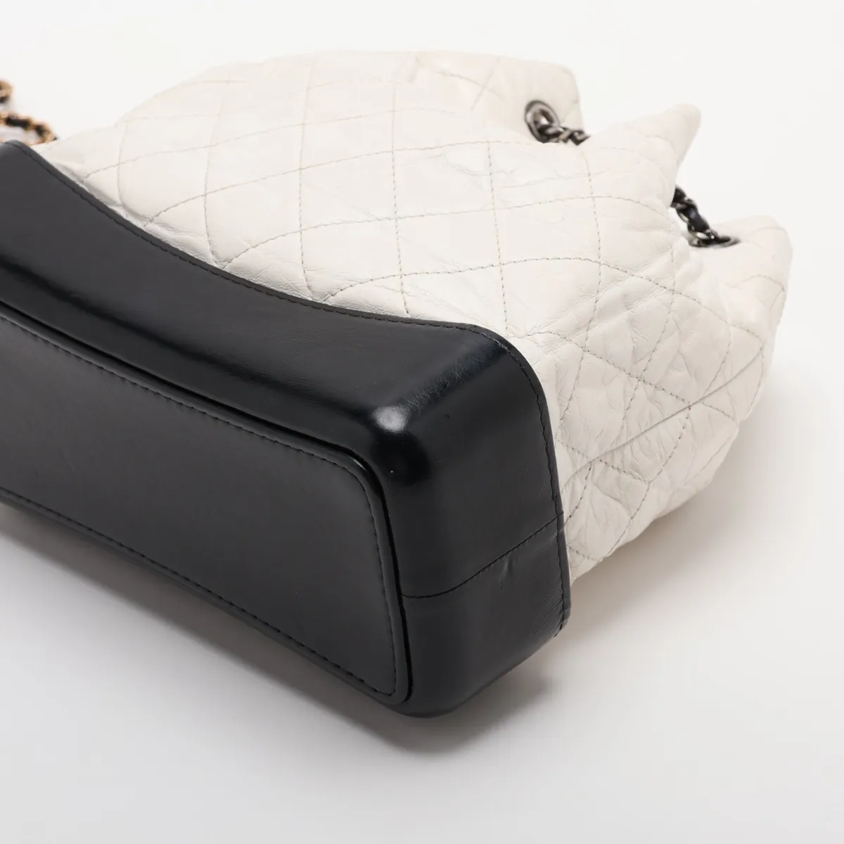 Gabrielle de Chanel Vintage Calf Chain Backpack, White x Black, Gold x Silver Hardware, 24806104, Serial Number 24 — view 3