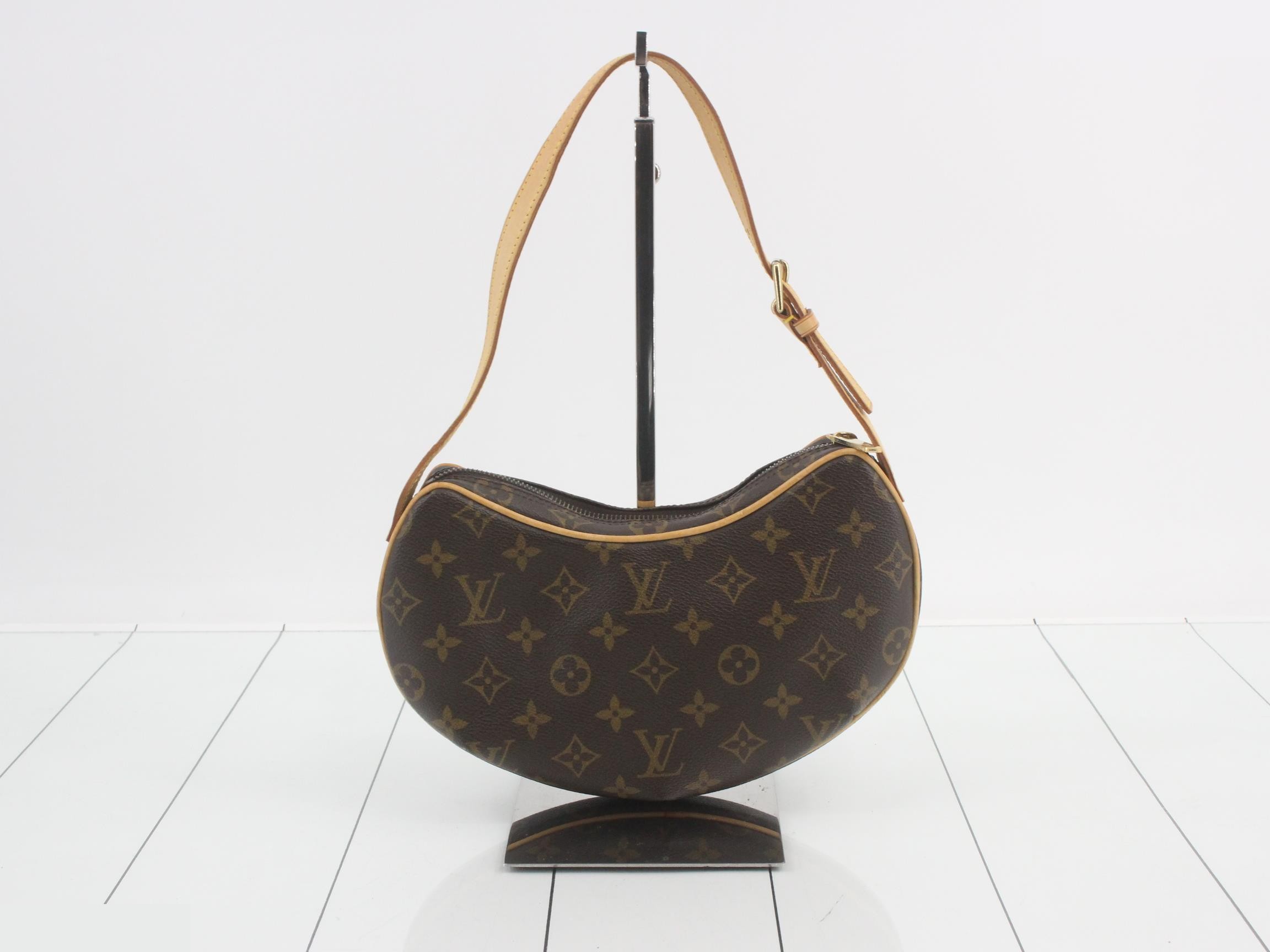Croissant pouch — view 2