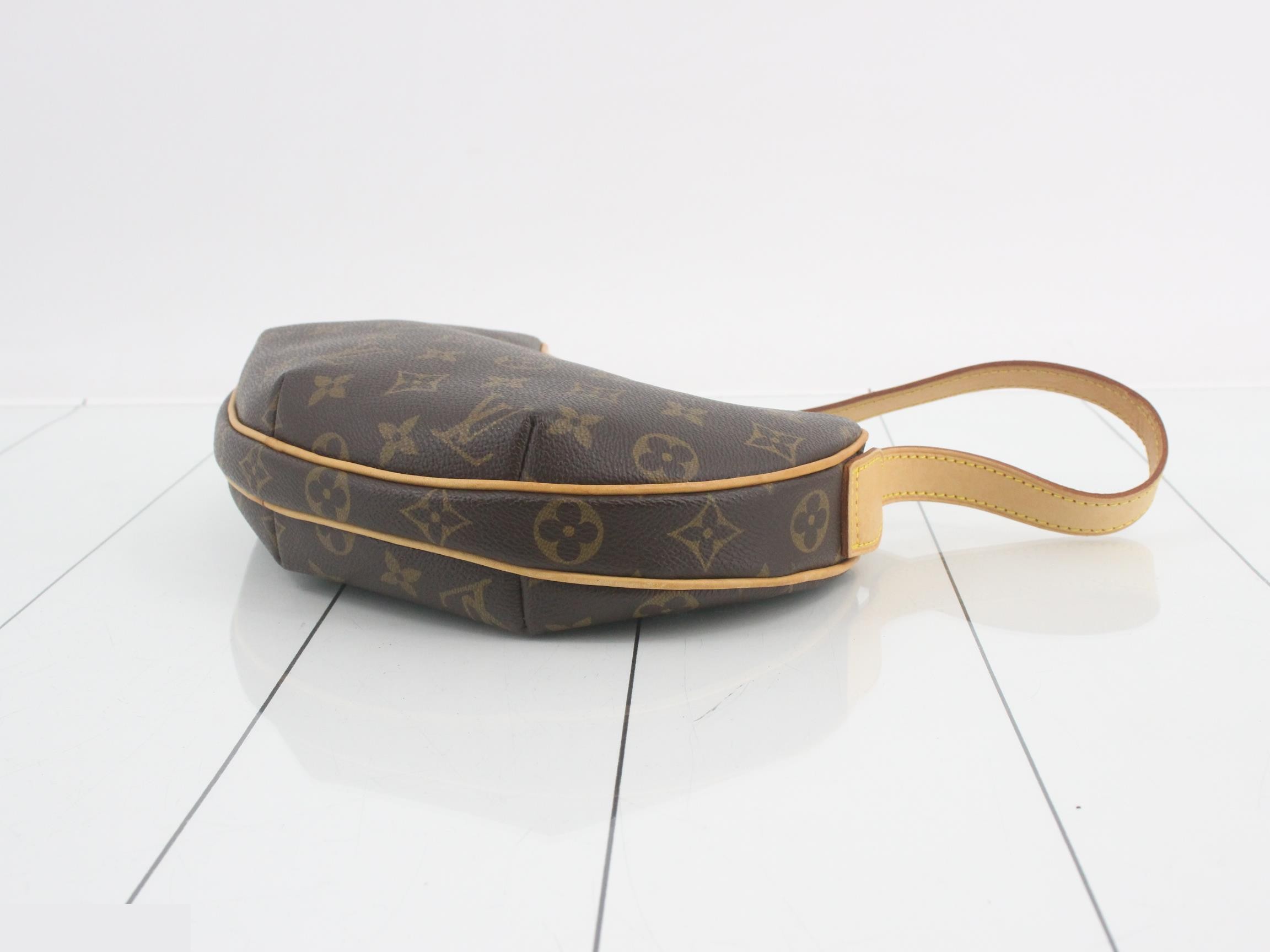 Croissant pouch — view 6