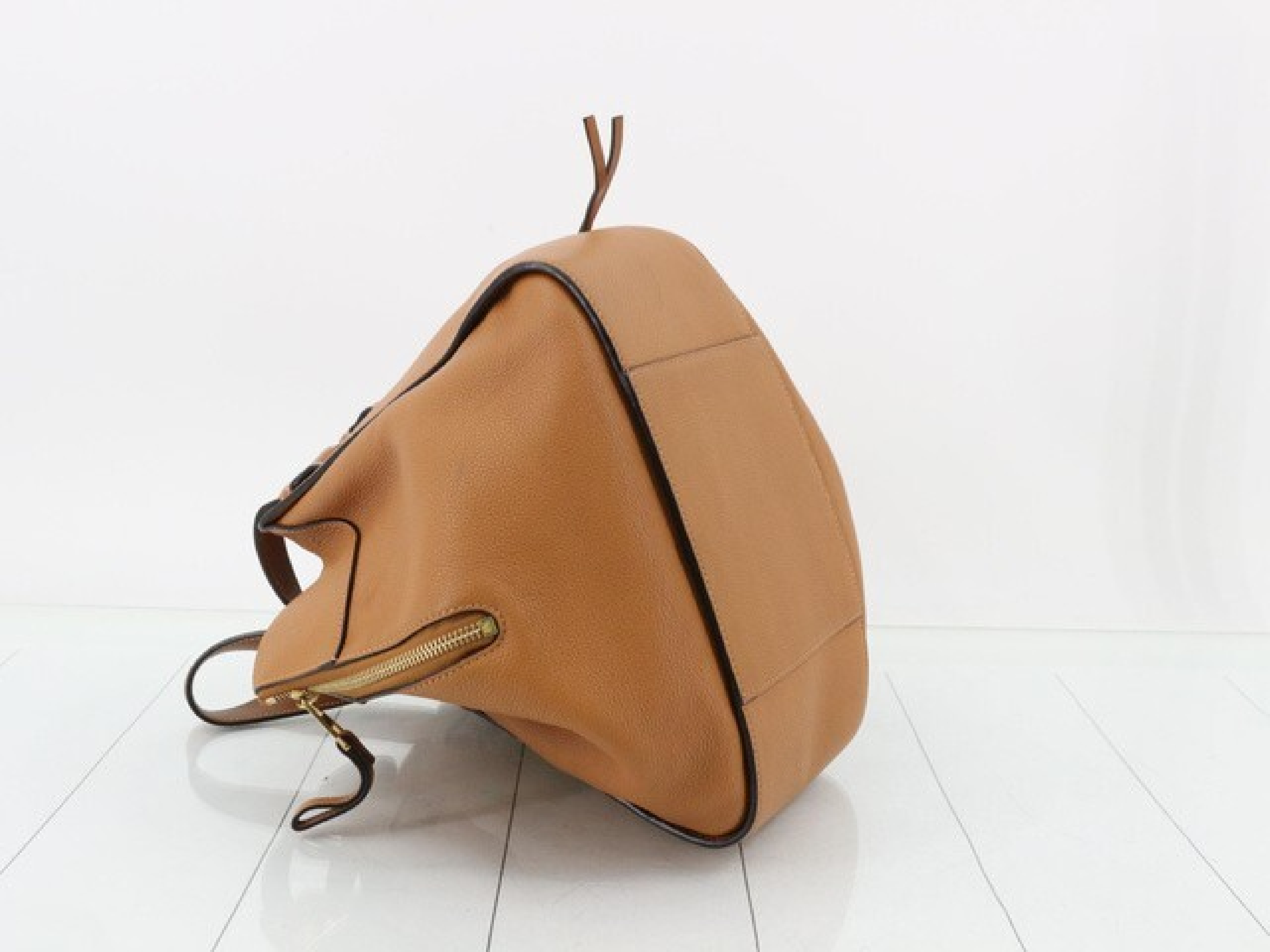 Hammock Leather Handbag Shoulder Bag — view 3