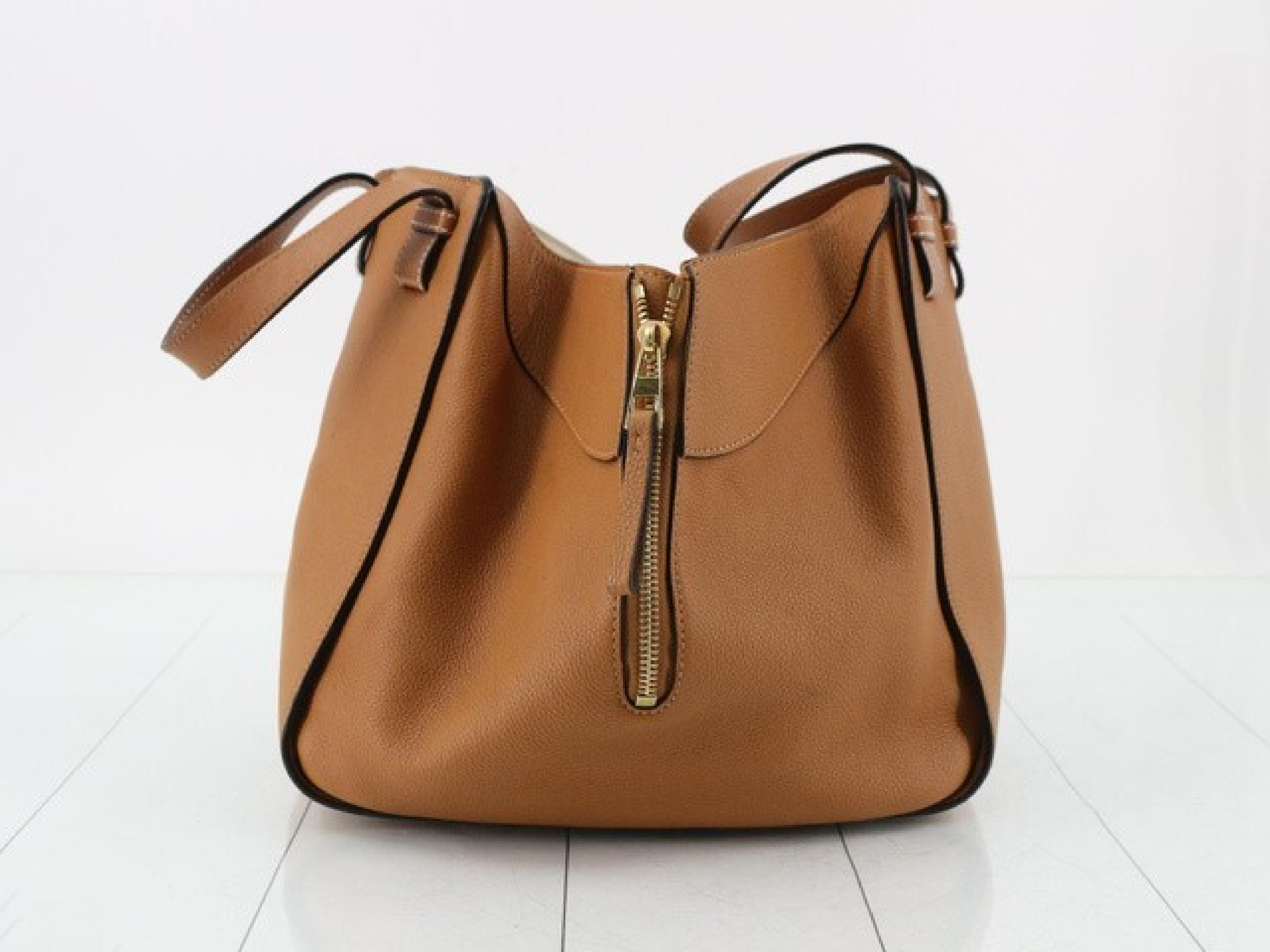 Hammock Leather Handbag Shoulder Bag — view 7
