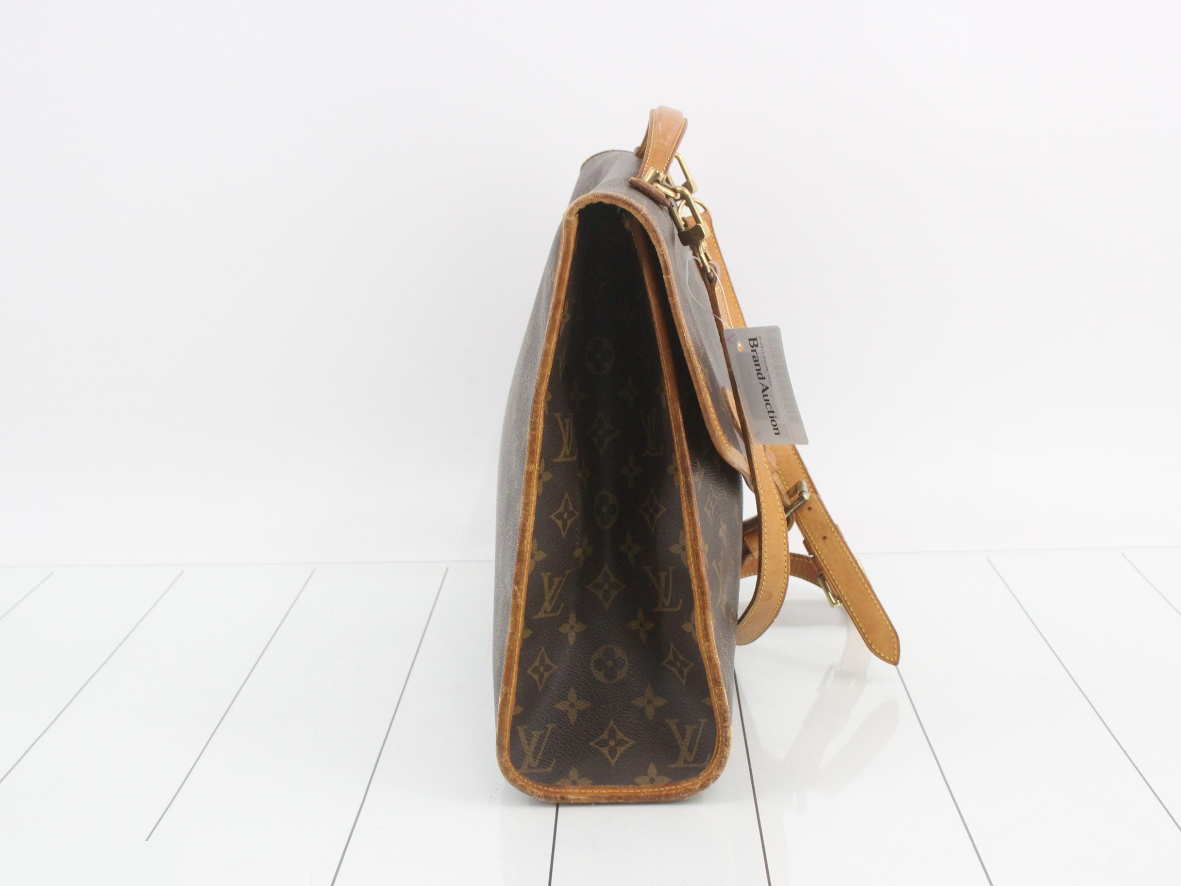 Beverly with shoulder strap — view 4
