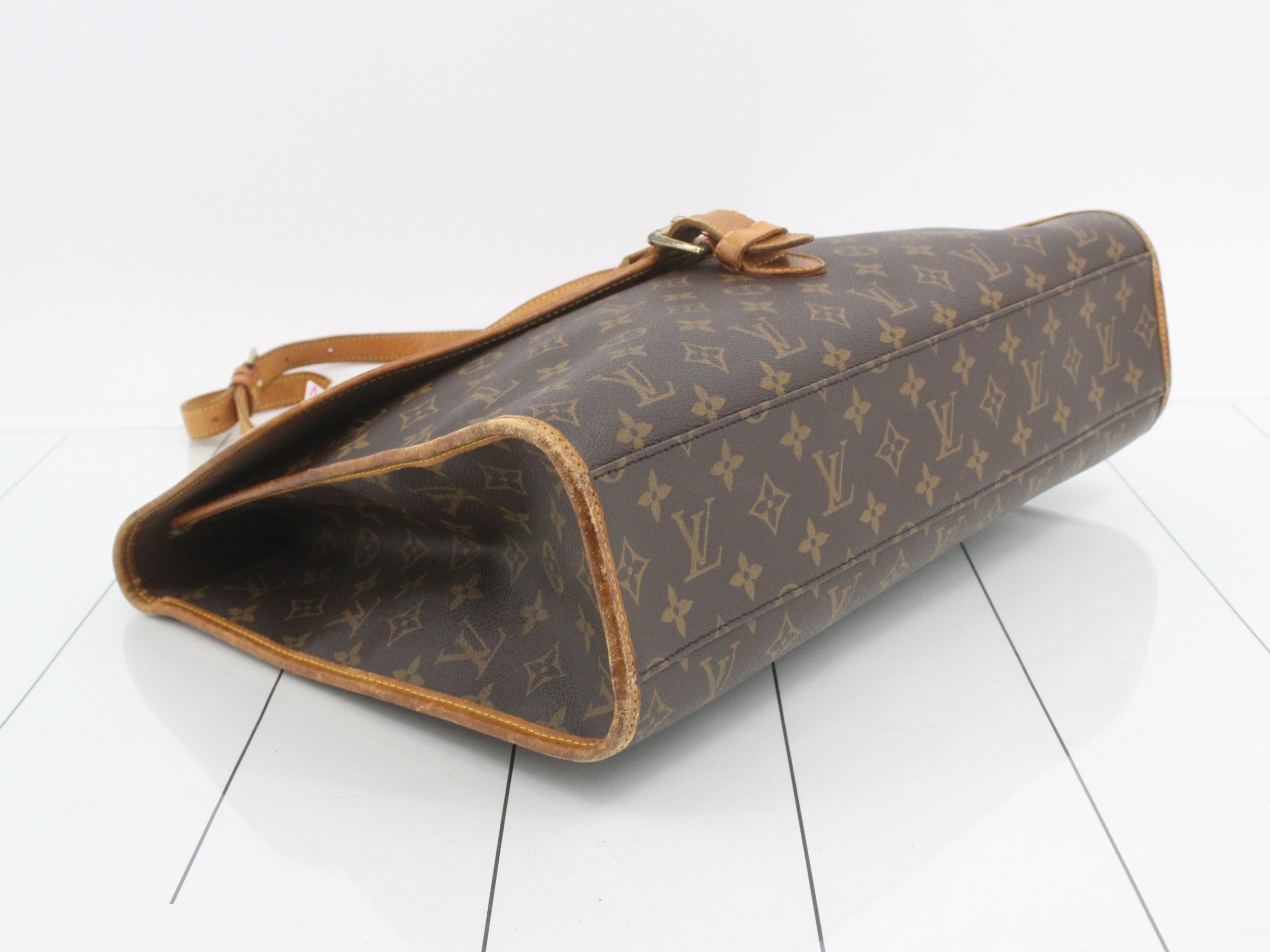 Beverly with shoulder strap — view 5