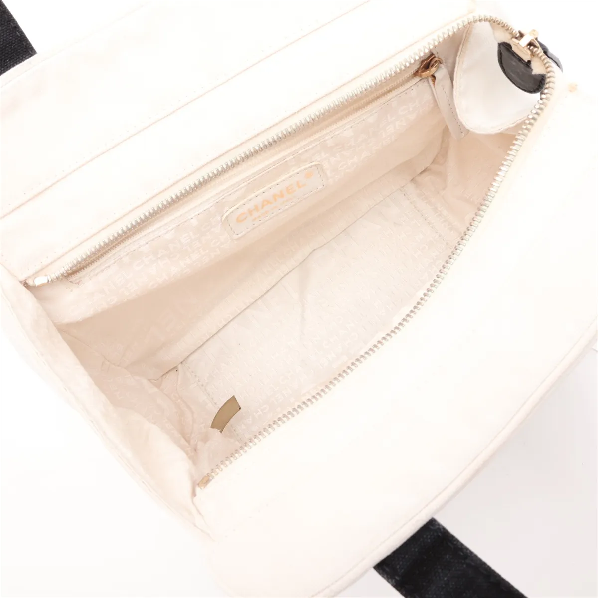 Marshmallow Canvas Tote Bag, White x Black, Gold Hardware, 8715877, Series 8 — view 7