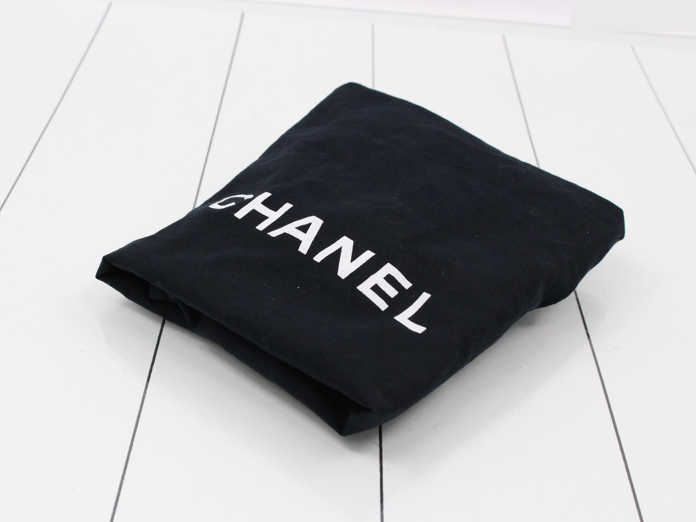 Matelassé Shoulder Bag — view 7