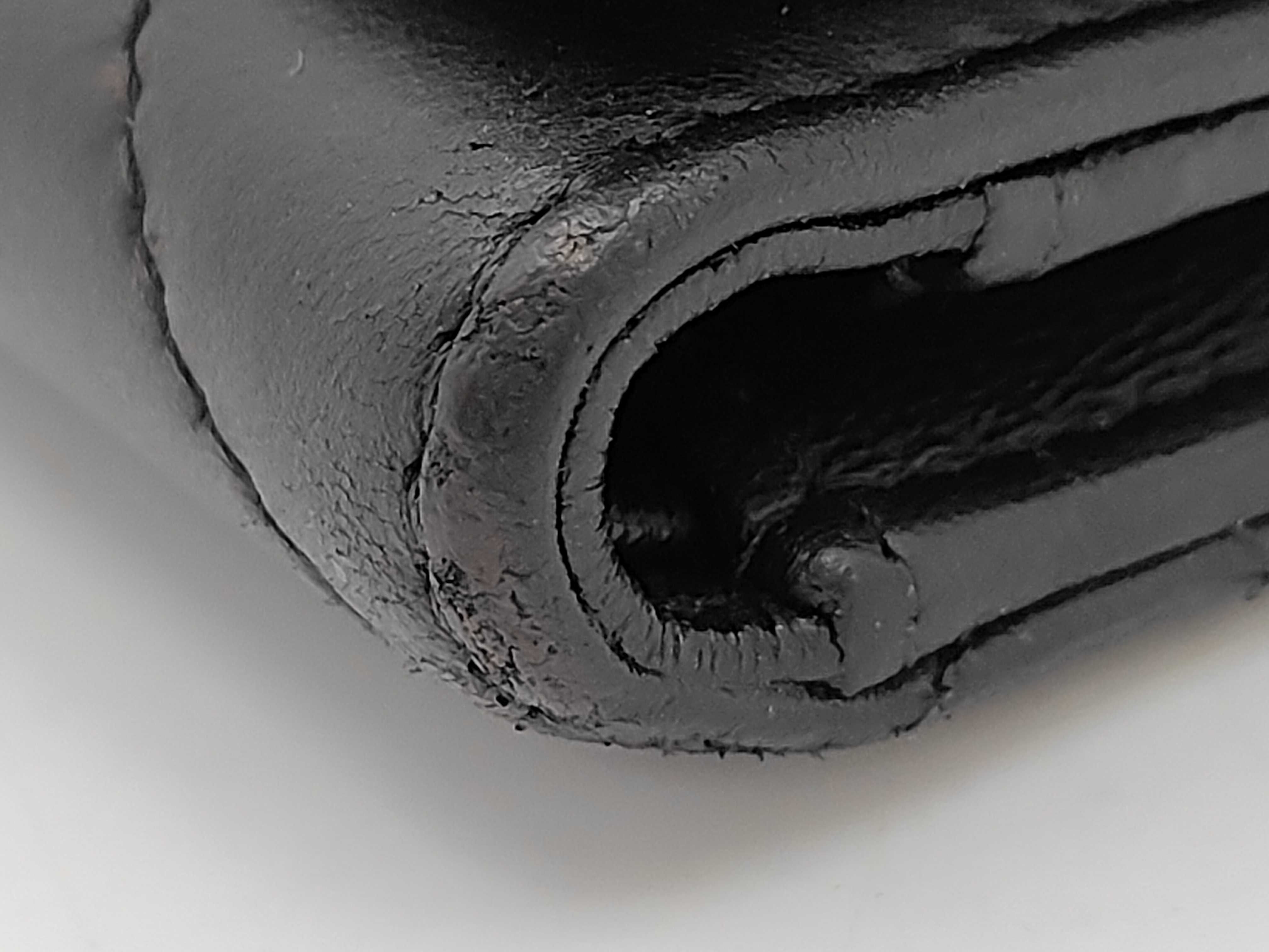 trifold wallet — view 3