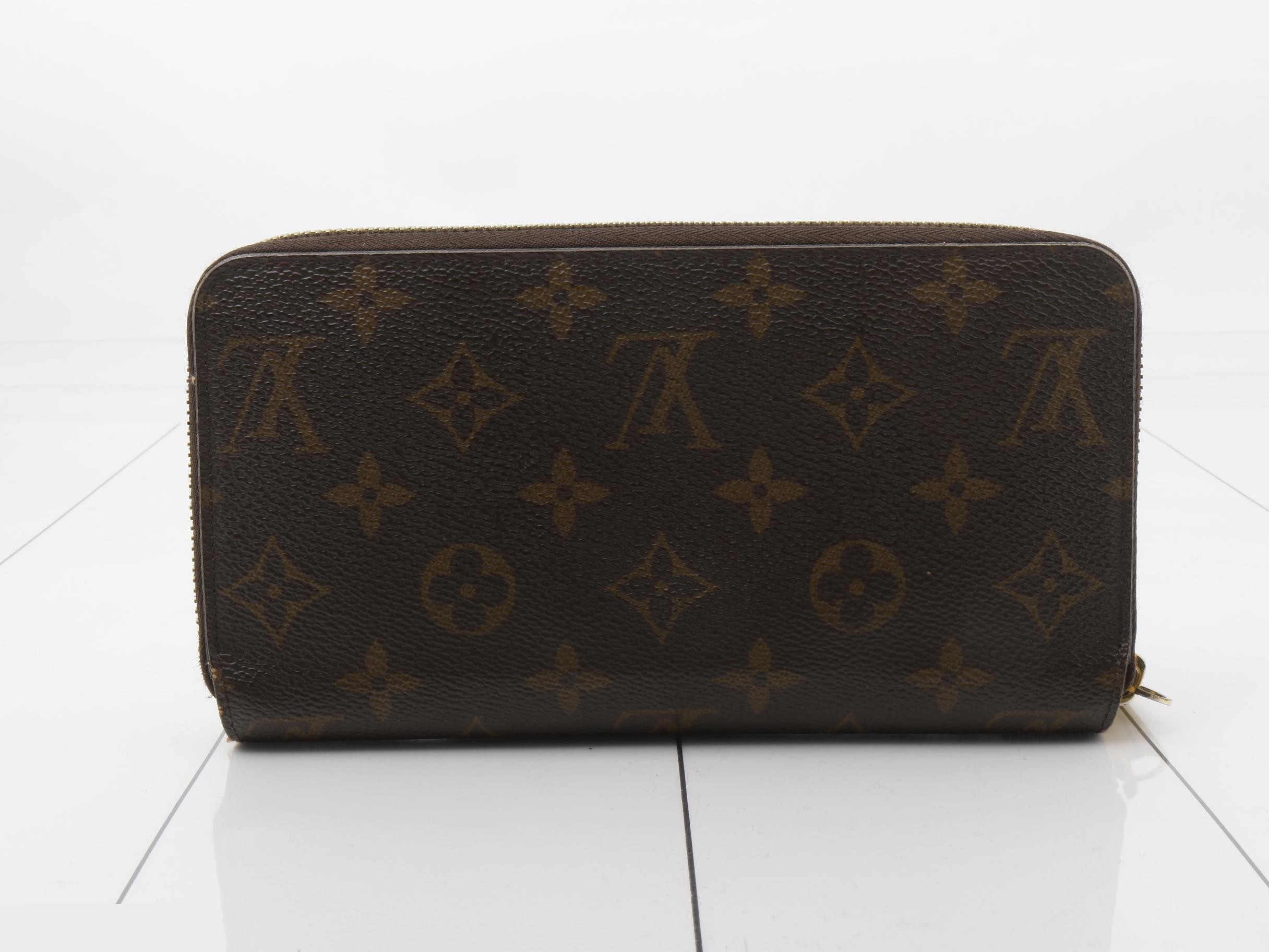 Zippy Wallet Fuchsia — view 2