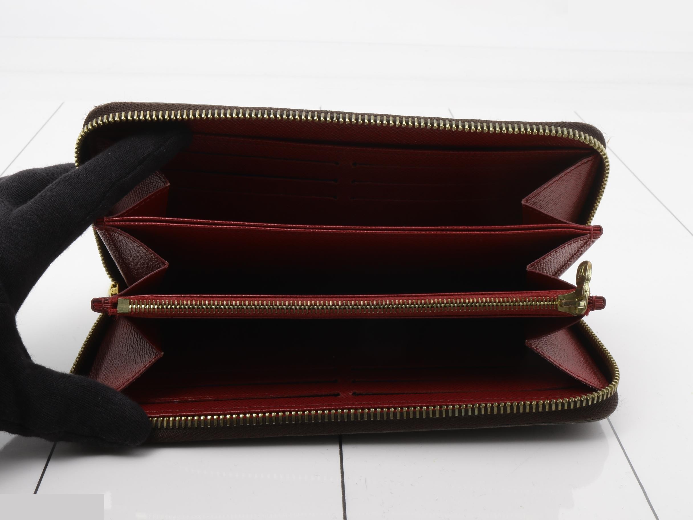 Zippy Wallet Fuchsia — view 4