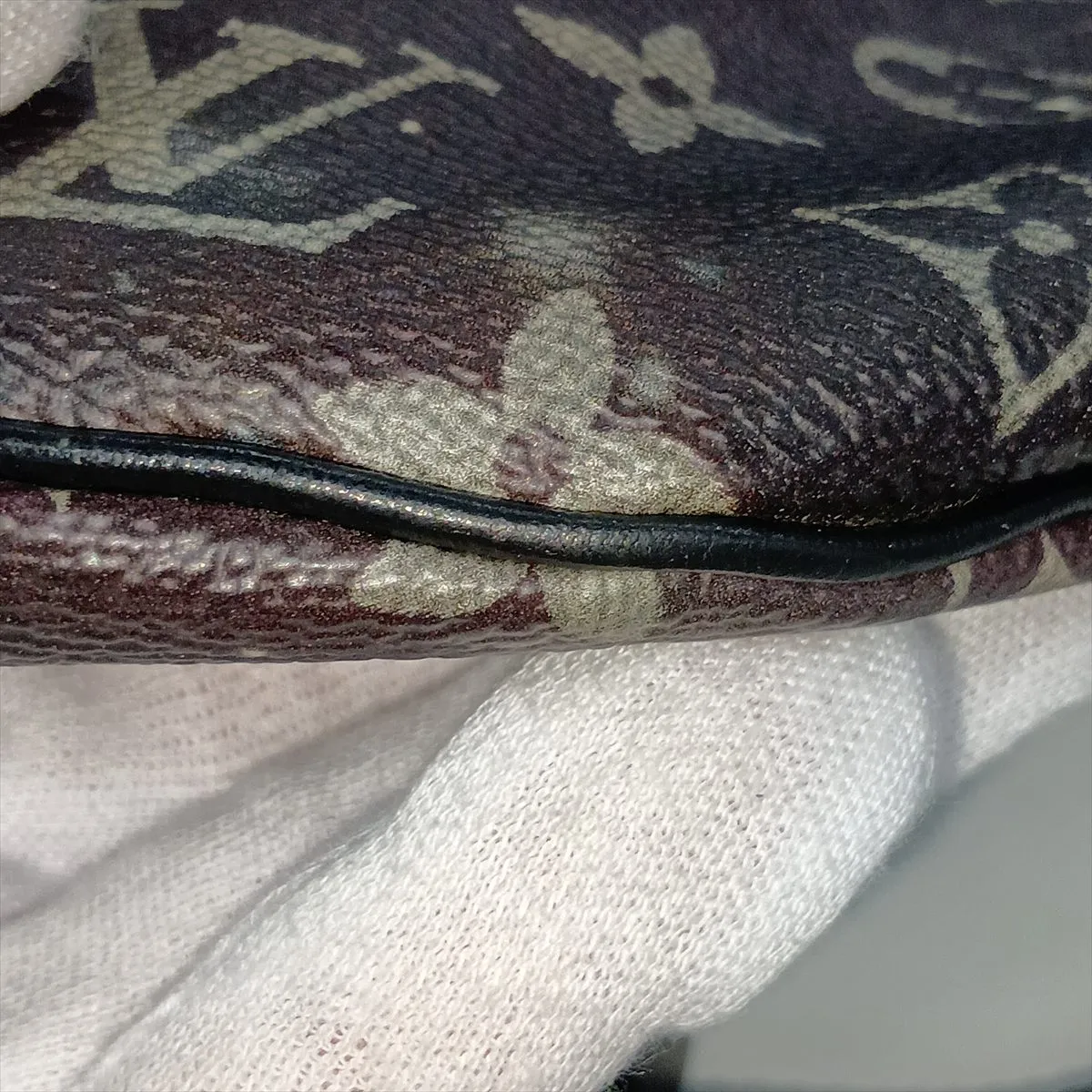 Monogram Galaxy Discovery Bum Bag M44444 Black (RFID detected) — view 14
