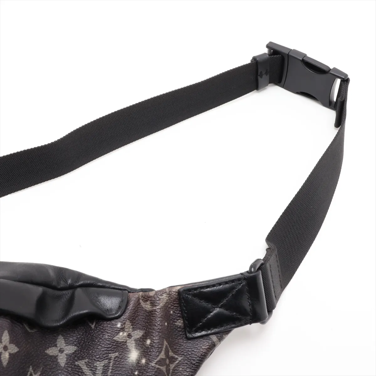 Monogram Galaxy Discovery Bum Bag M44444 Black (RFID detected) — view 5