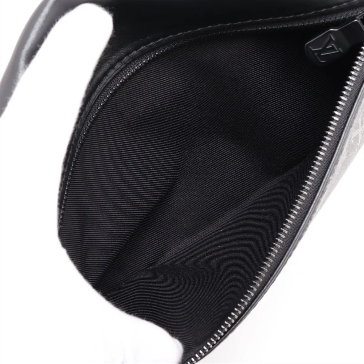 Monogram Galaxy Discovery Bum Bag M44444 Black (RFID detected) — view 7