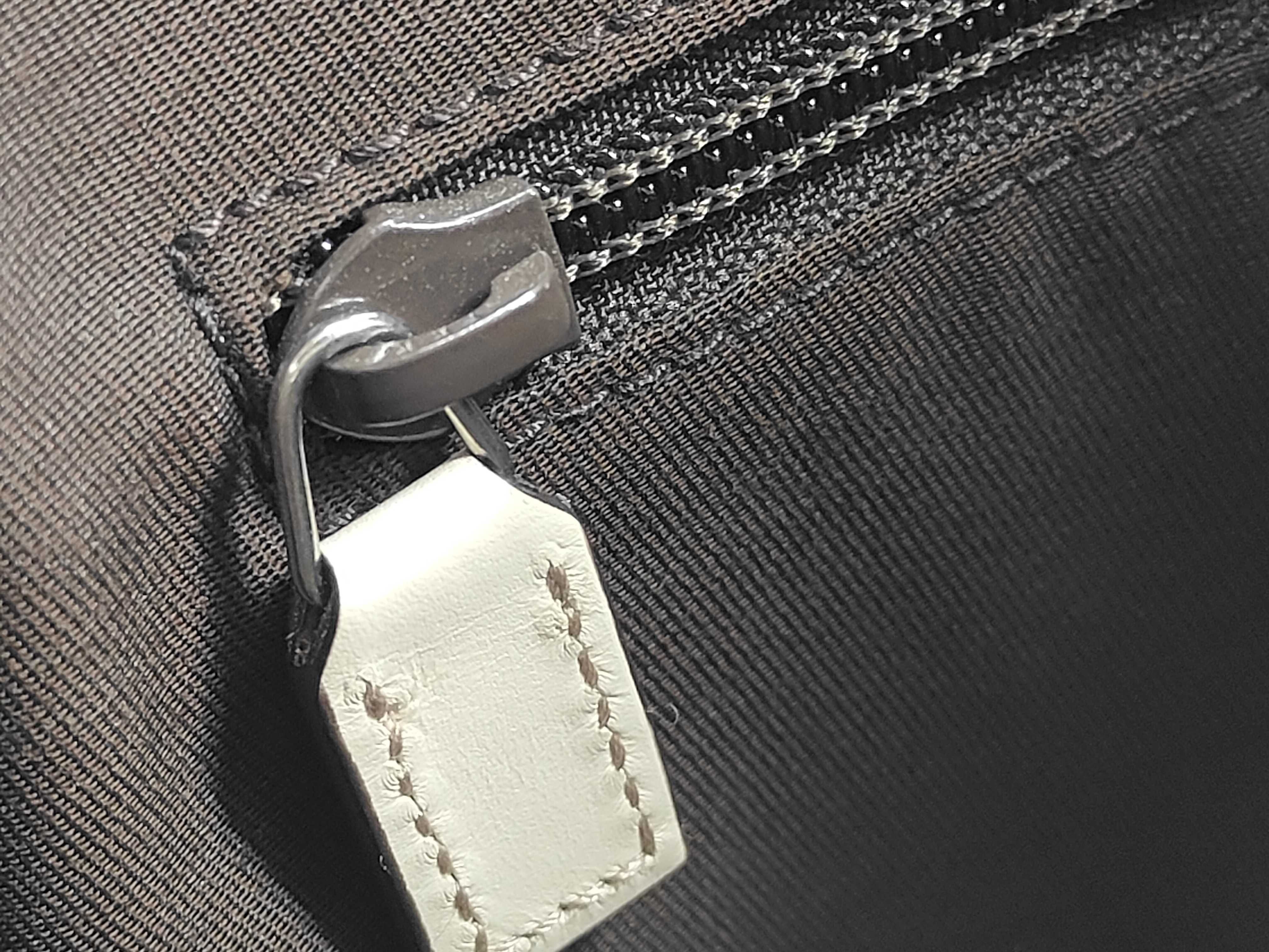 GG Canvas Shoulder Bag 145857 — view 13