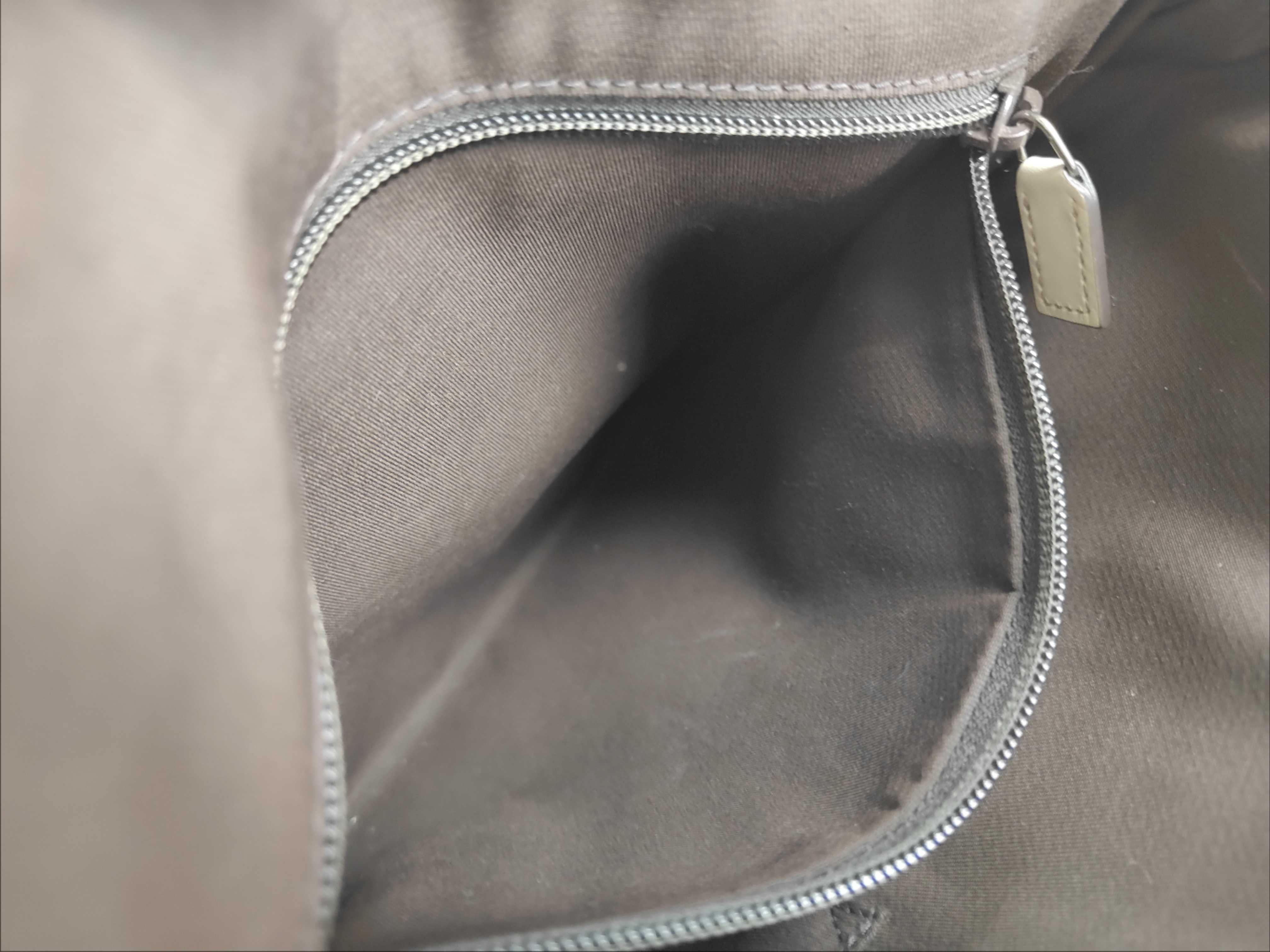 GG Canvas Shoulder Bag 145857 — view 14