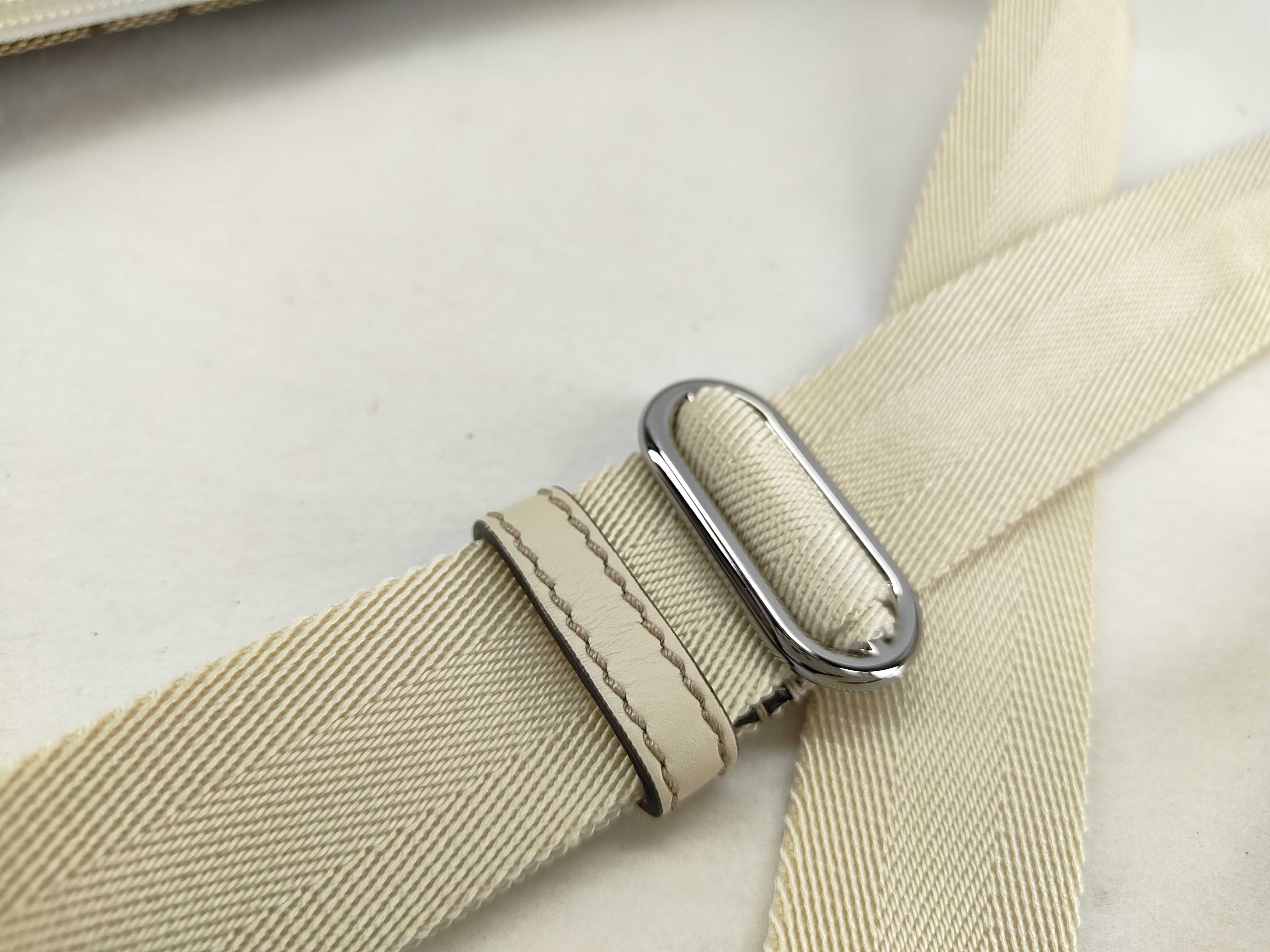 GG Canvas Shoulder Bag 145857 — view 4