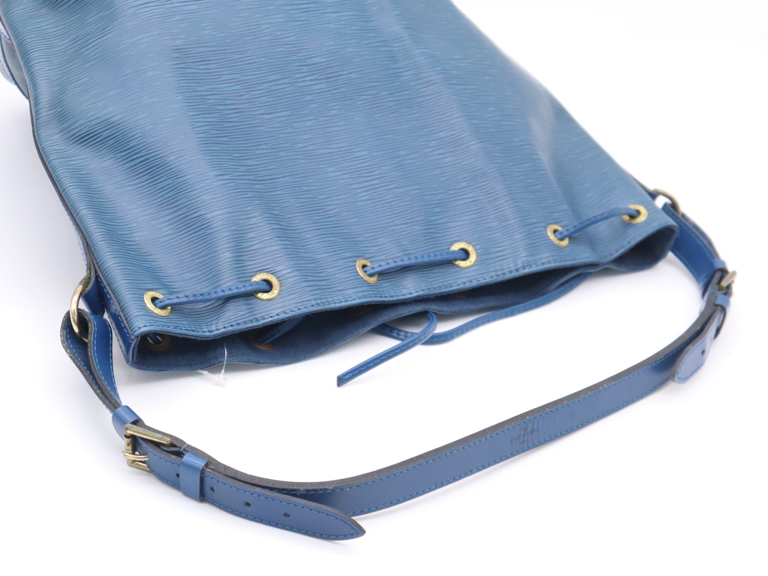 Noé Toledo Blue — view 6