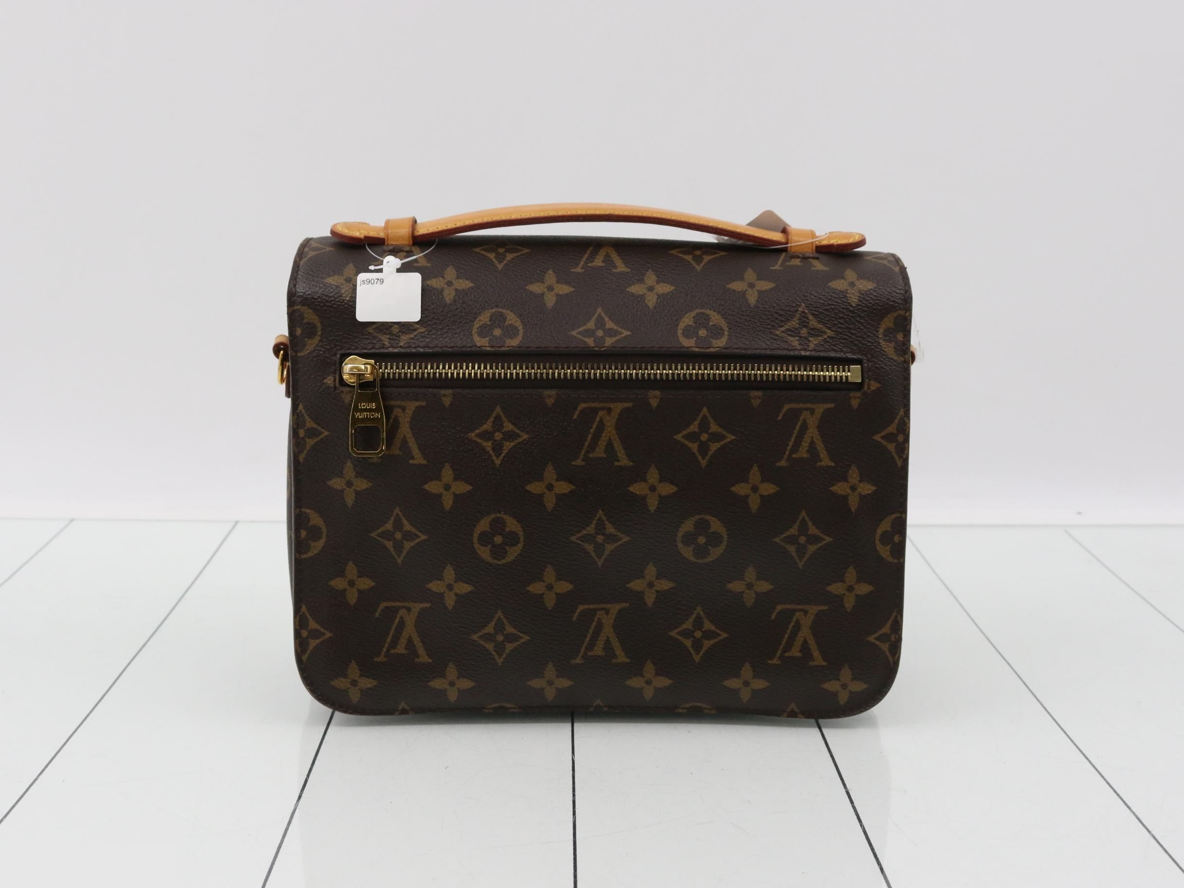 handbag — view 2