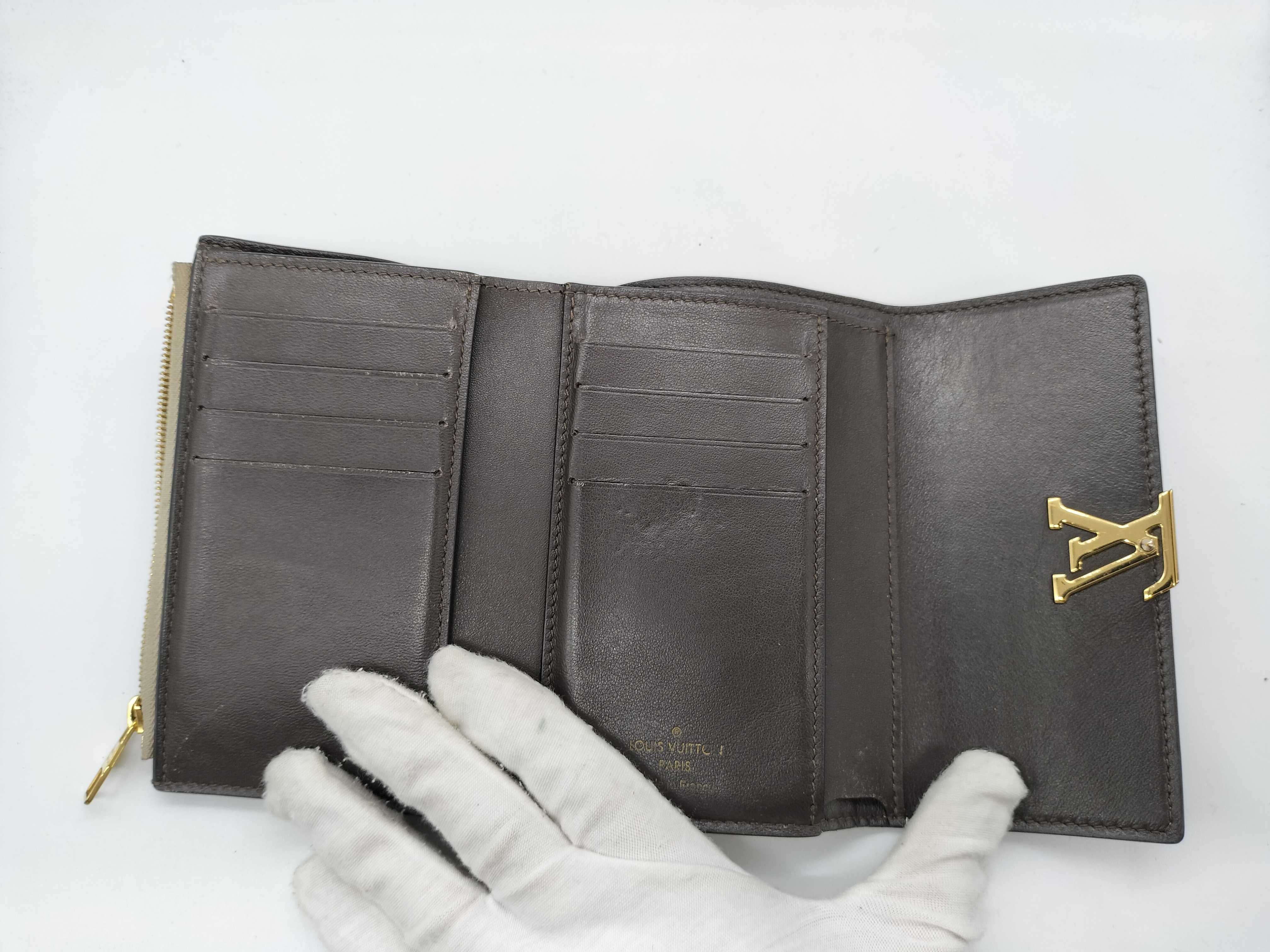Portefeuille Capucines XS Taurillon Wallet — view 7